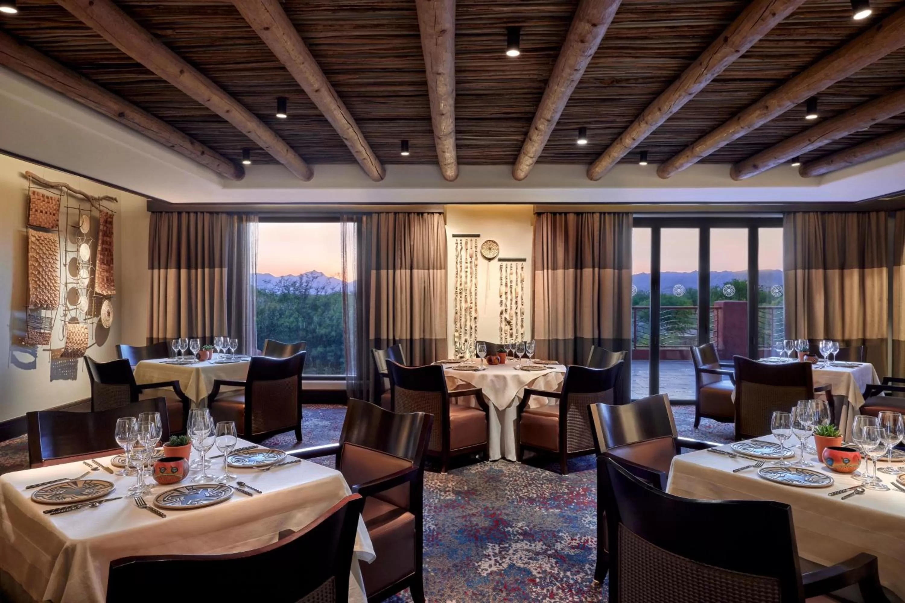 Restaurant/places to eat in Sheraton Grand at Wild Horse Pass