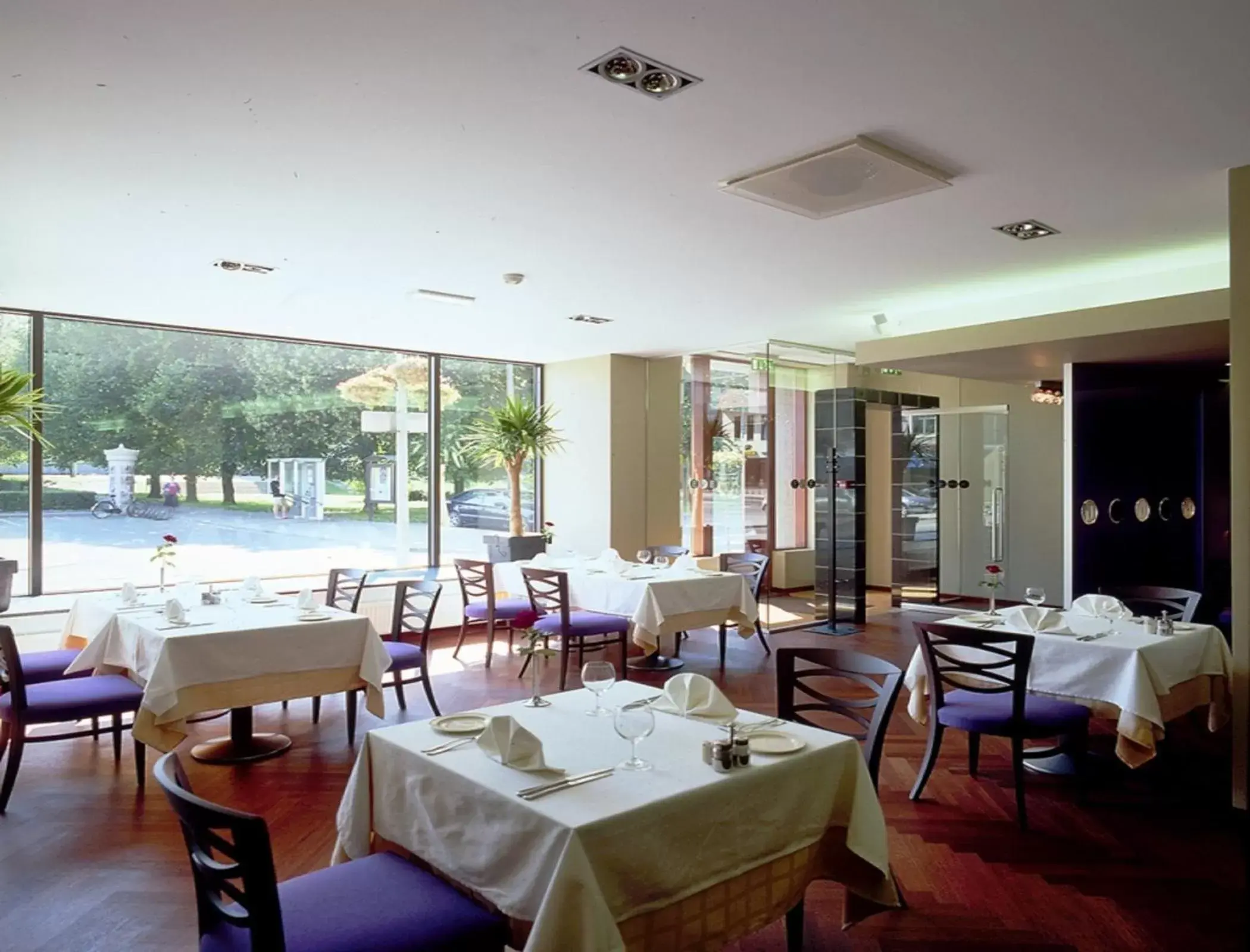 Restaurant/Places to Eat in Grand Hotel Viljandi