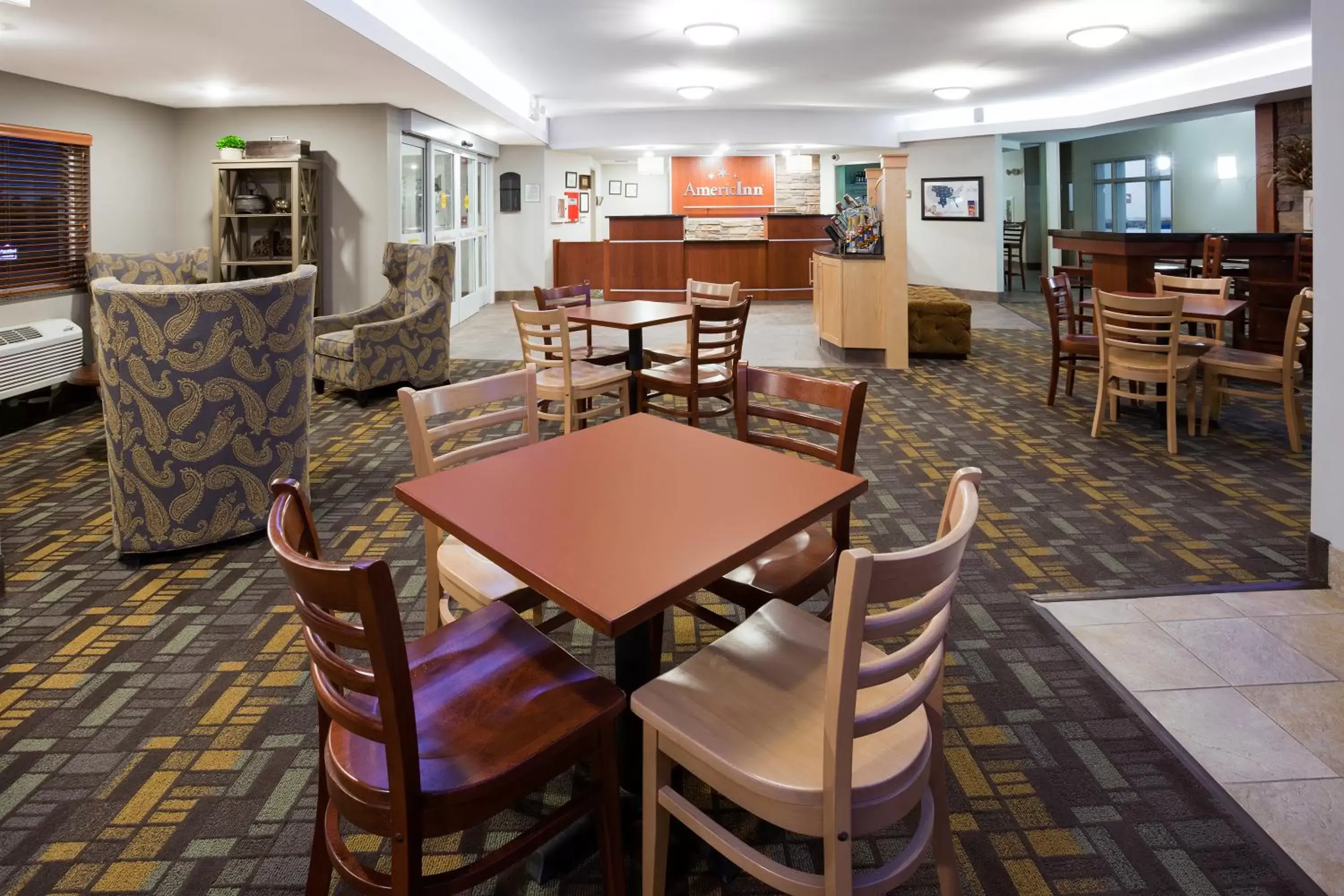 Lobby or reception, Restaurant/Places to Eat in AmericInn by Wyndham Sibley
