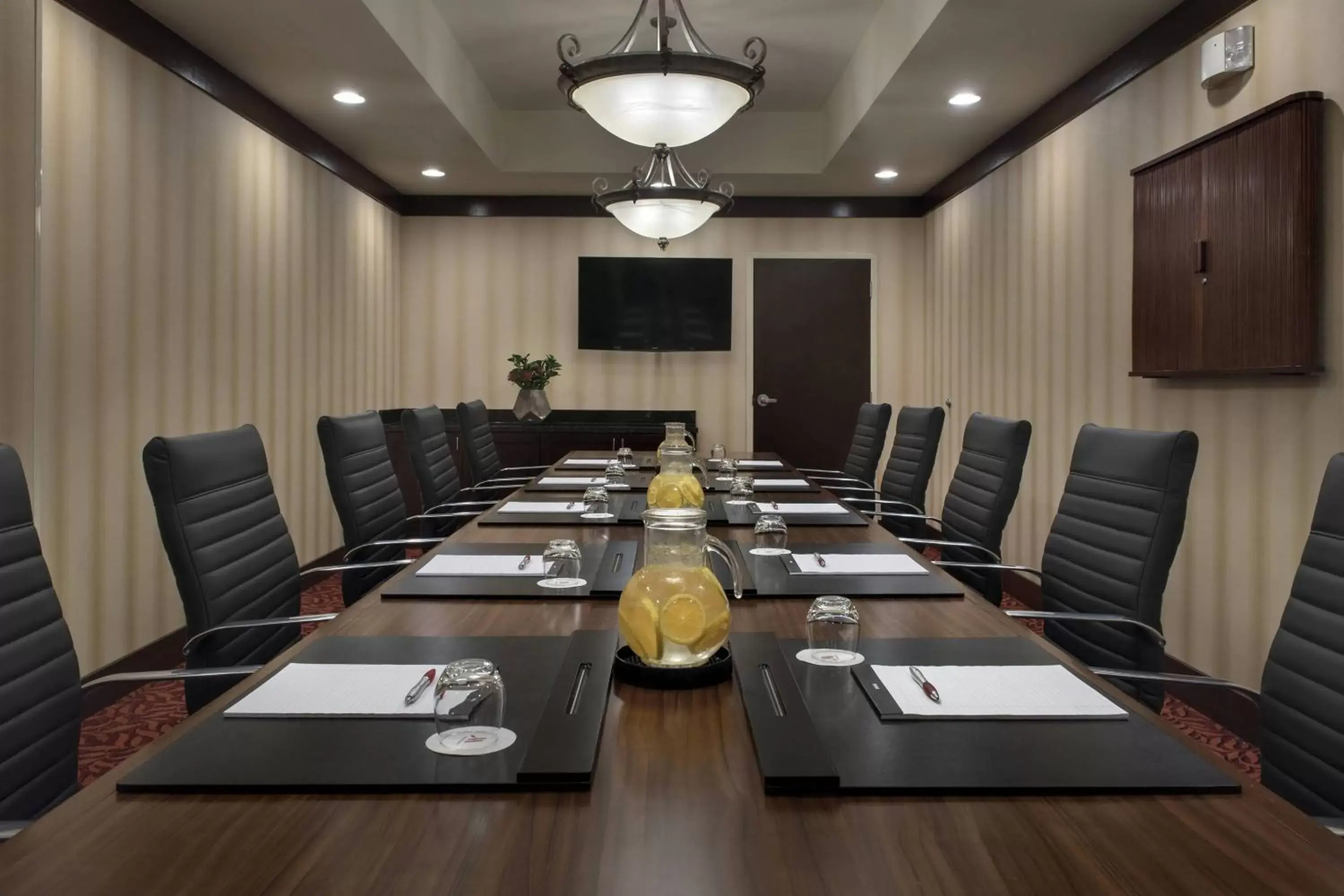 Meeting/conference room in Marriott Saddle Brook