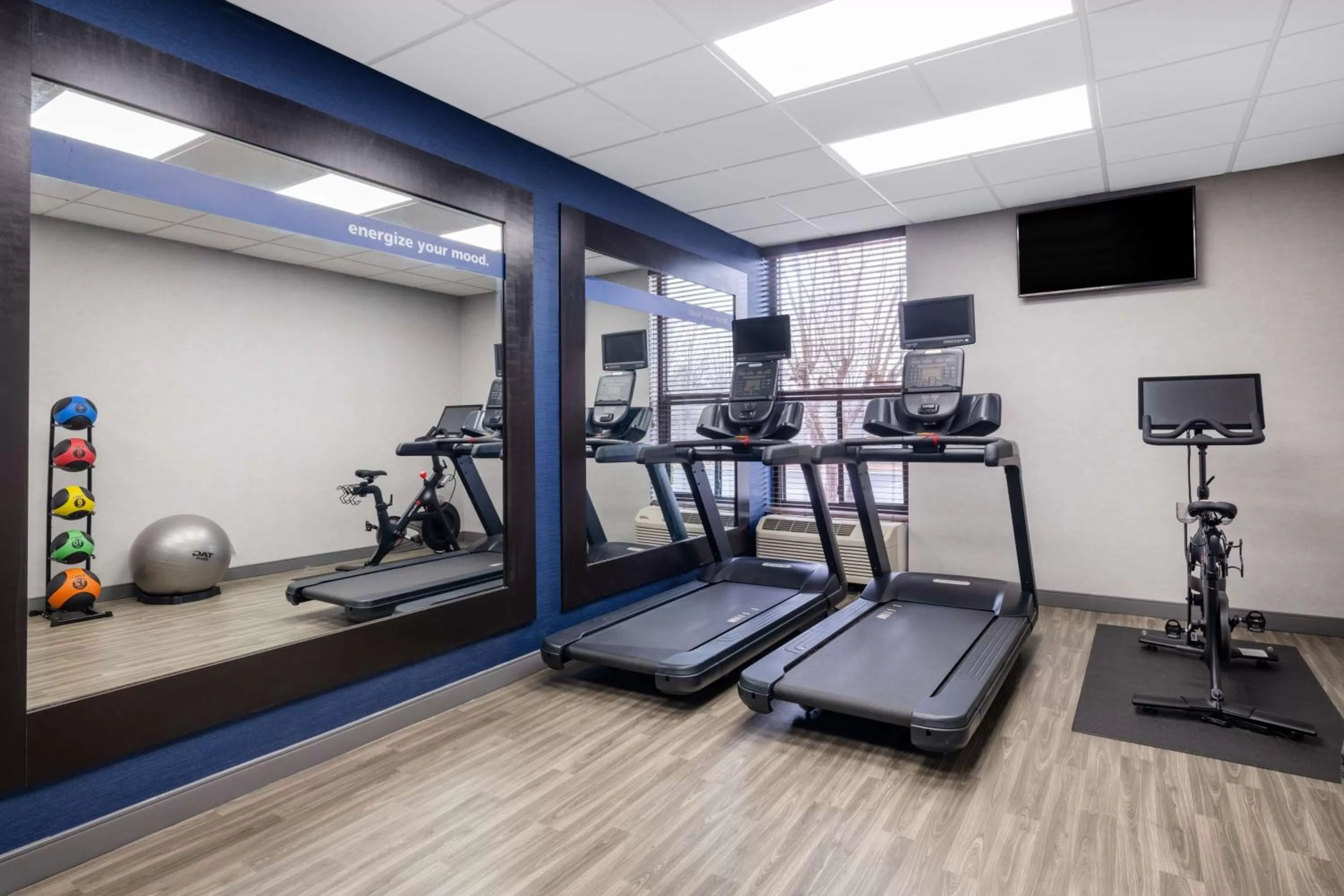 Fitness centre/facilities in Hampton Inn Auburn