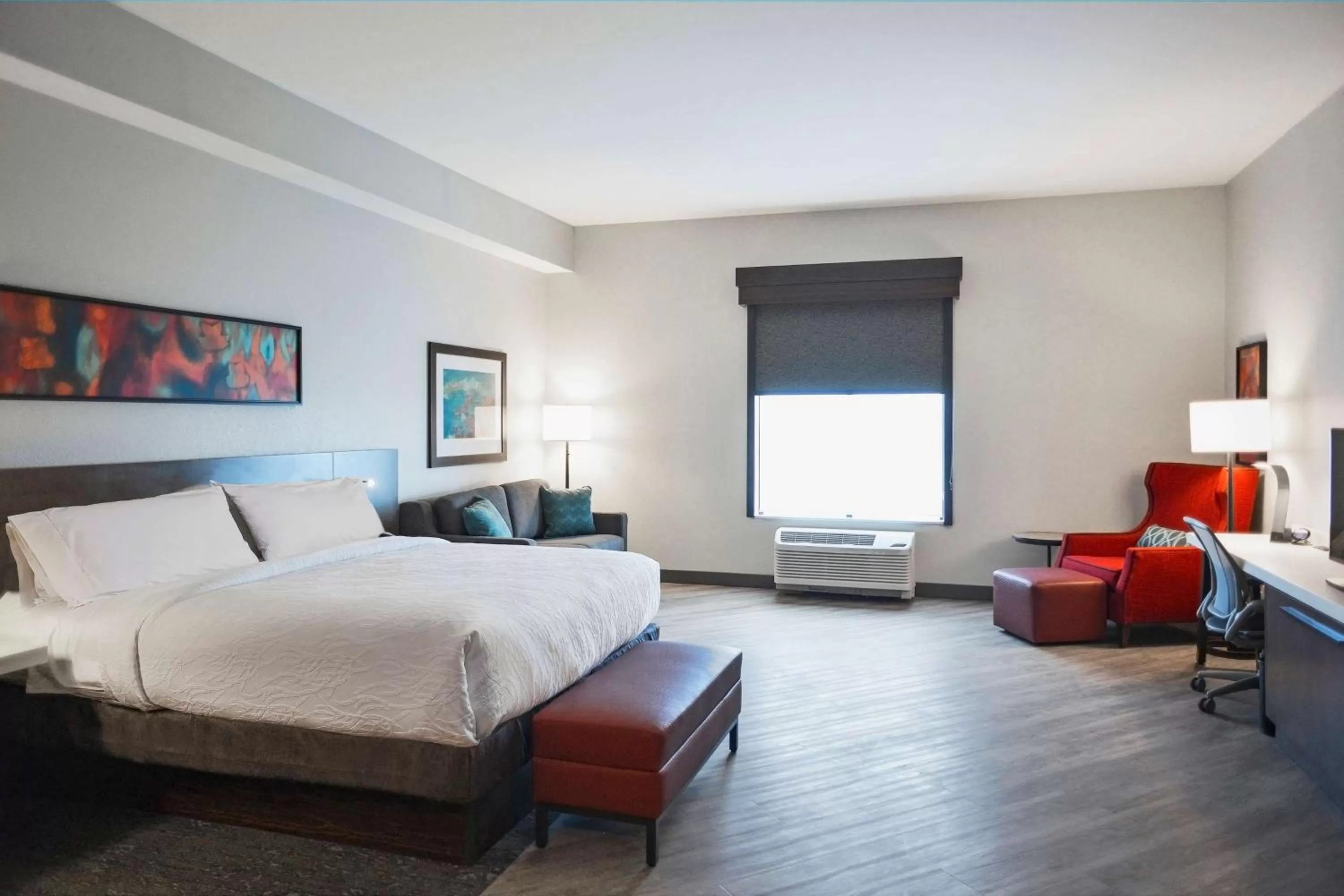 Bed in Hilton Garden Inn Louisville Mall Of St. Matthews