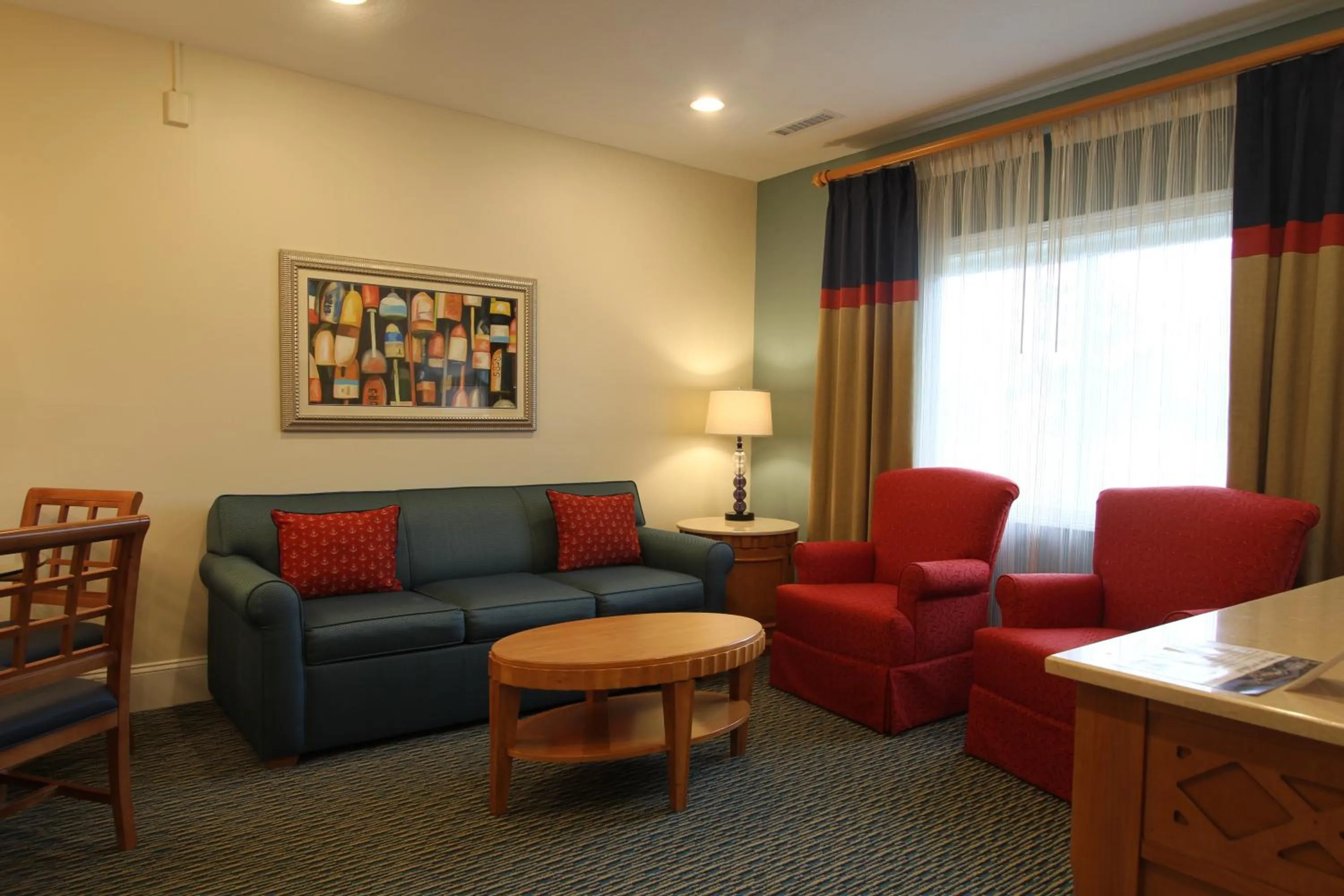 Seating area in The Cove at Yarmouth by Westgate Resorts