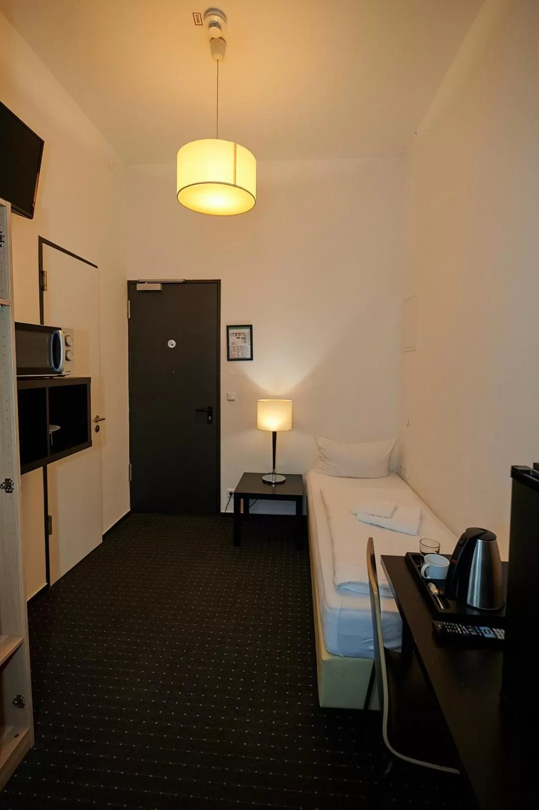 Photo of the whole room, Bed in Goldmarie