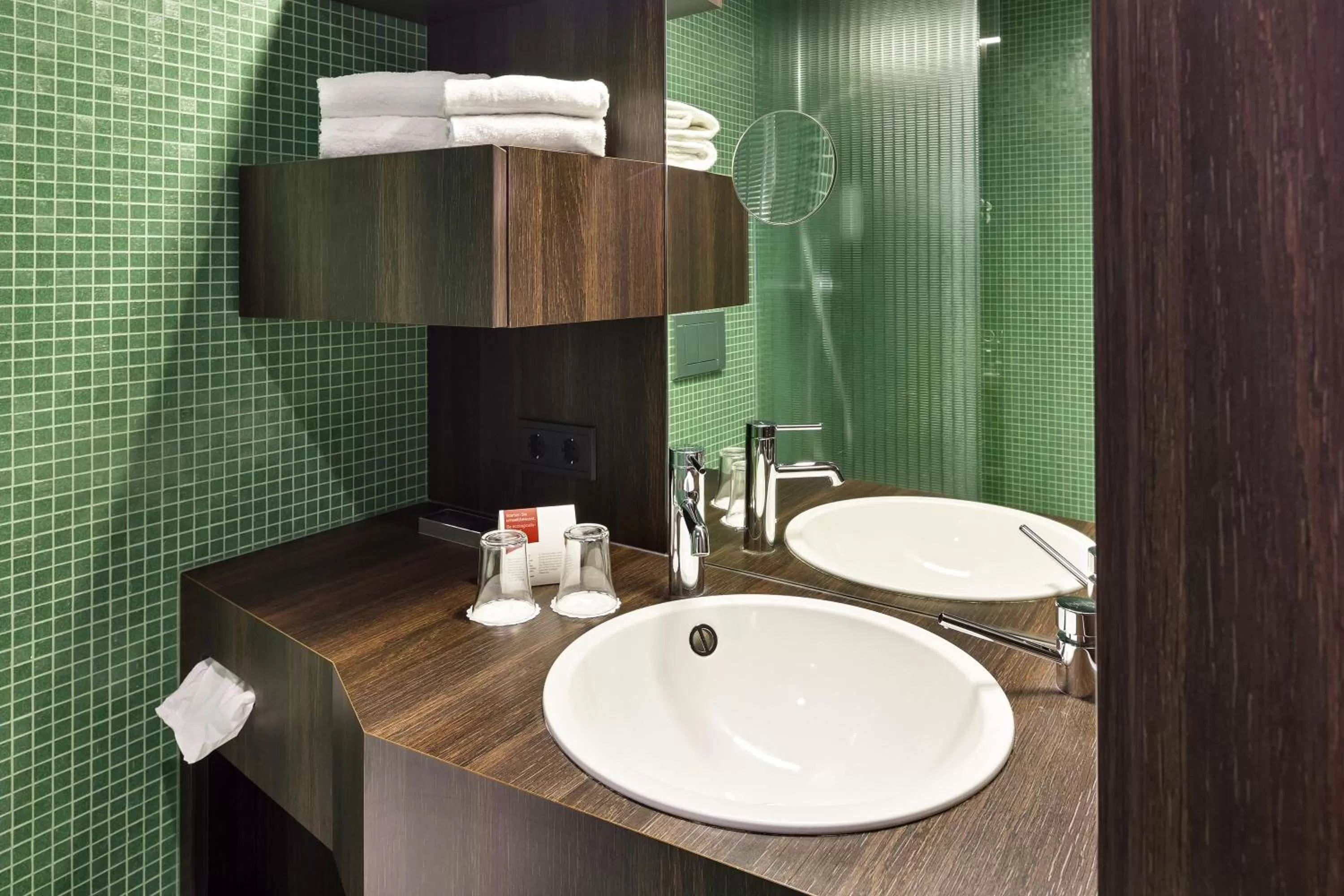 Bathroom in Austria Trend Hotel Schloss Wilhelminenberg Wien