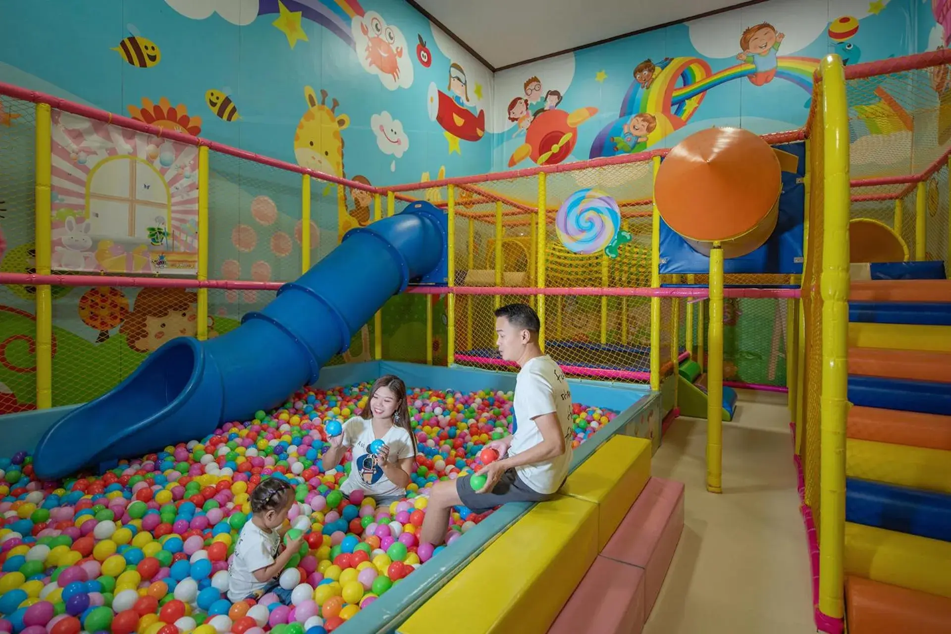 Kids's club, Children in Mission Hills Hotel Resorts Shenzhen