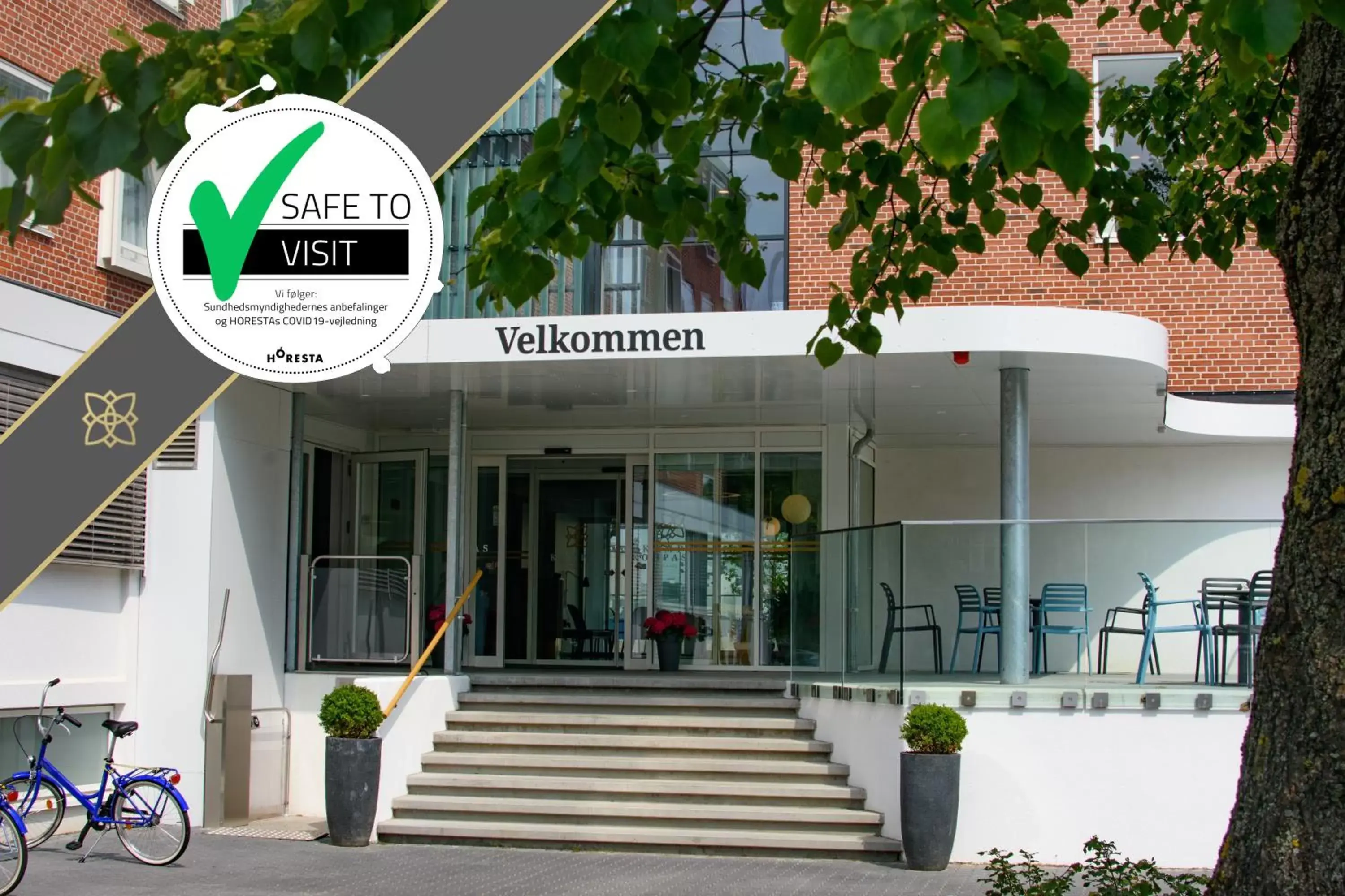 Facade/entrance in KOMPAS Hotel Aalborg Facade/entrance in KOMPAS Hotel Aalborg