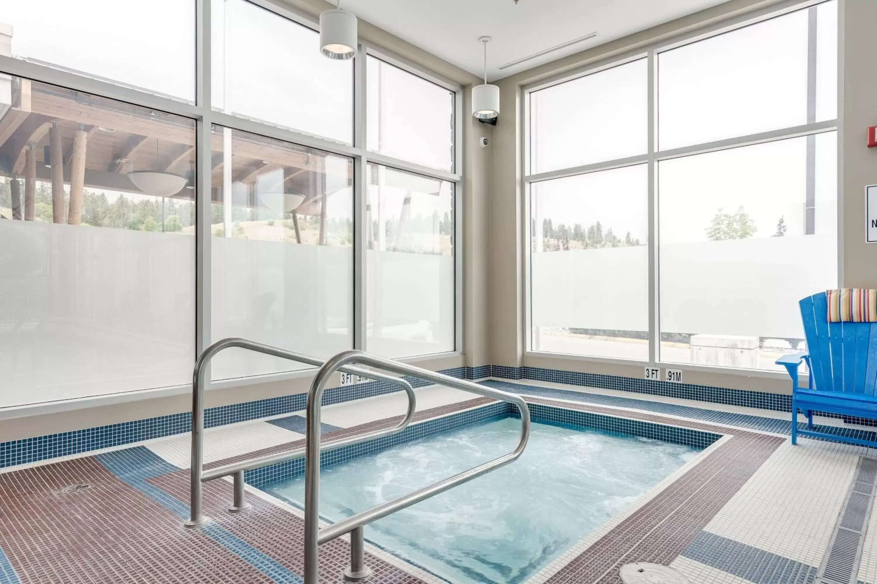 Fitness centre/facilities, Swimming Pool in Four Points by Sheraton Kelowna Airport