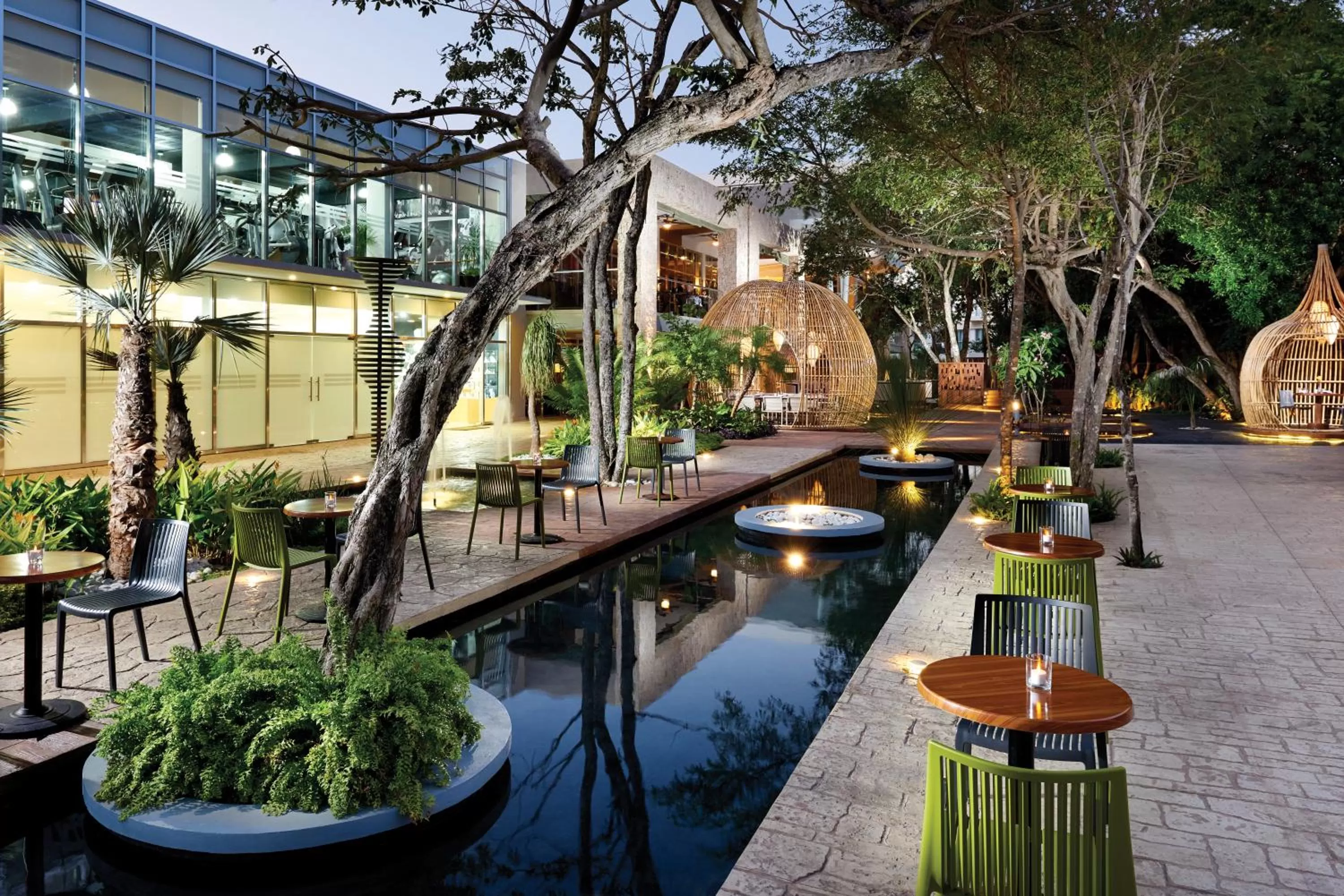 On-site shops in The Fives Beach Hotel & Residences - All Senses Inclusive