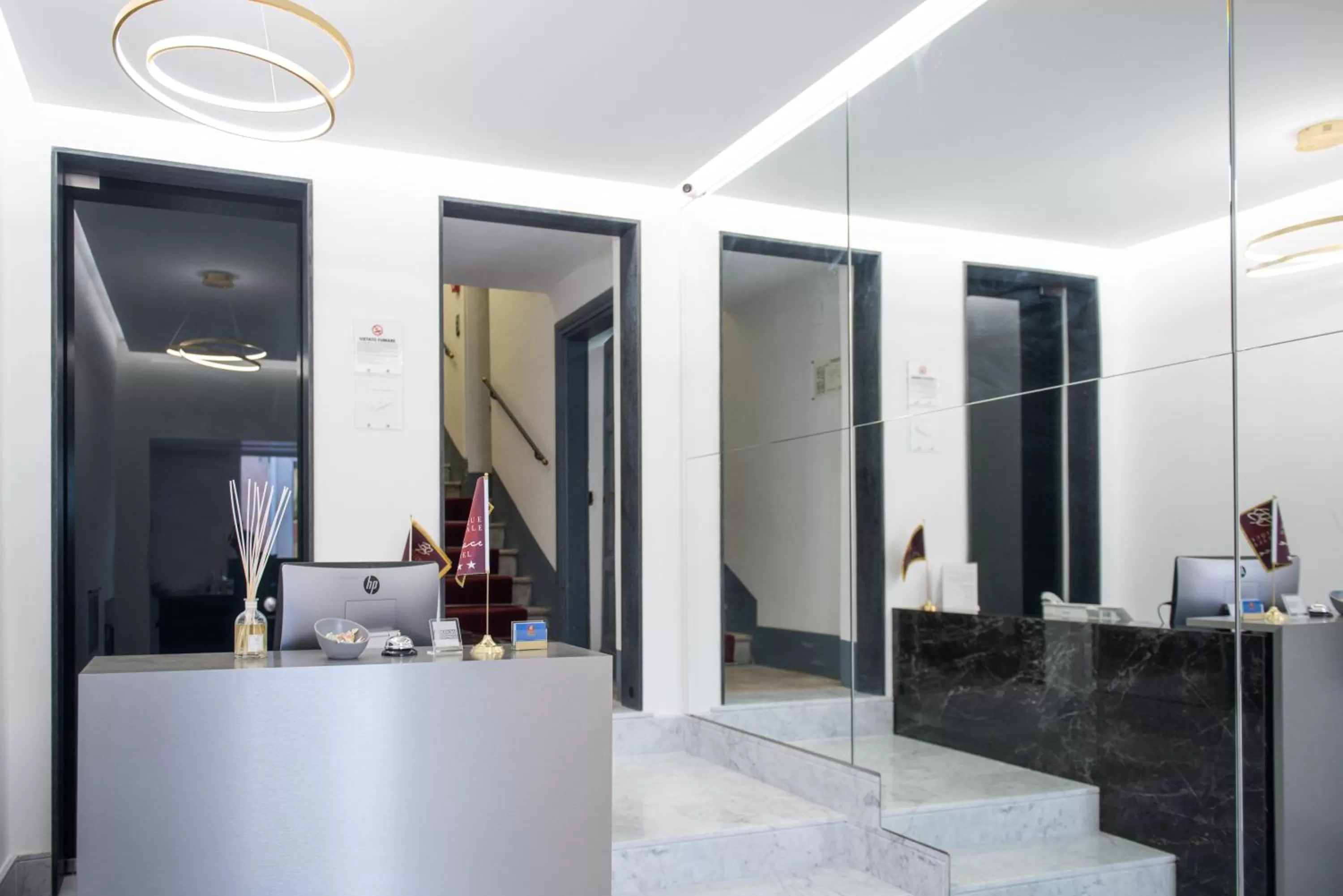 Lobby or reception in Boutique Centrale Palace Hotel