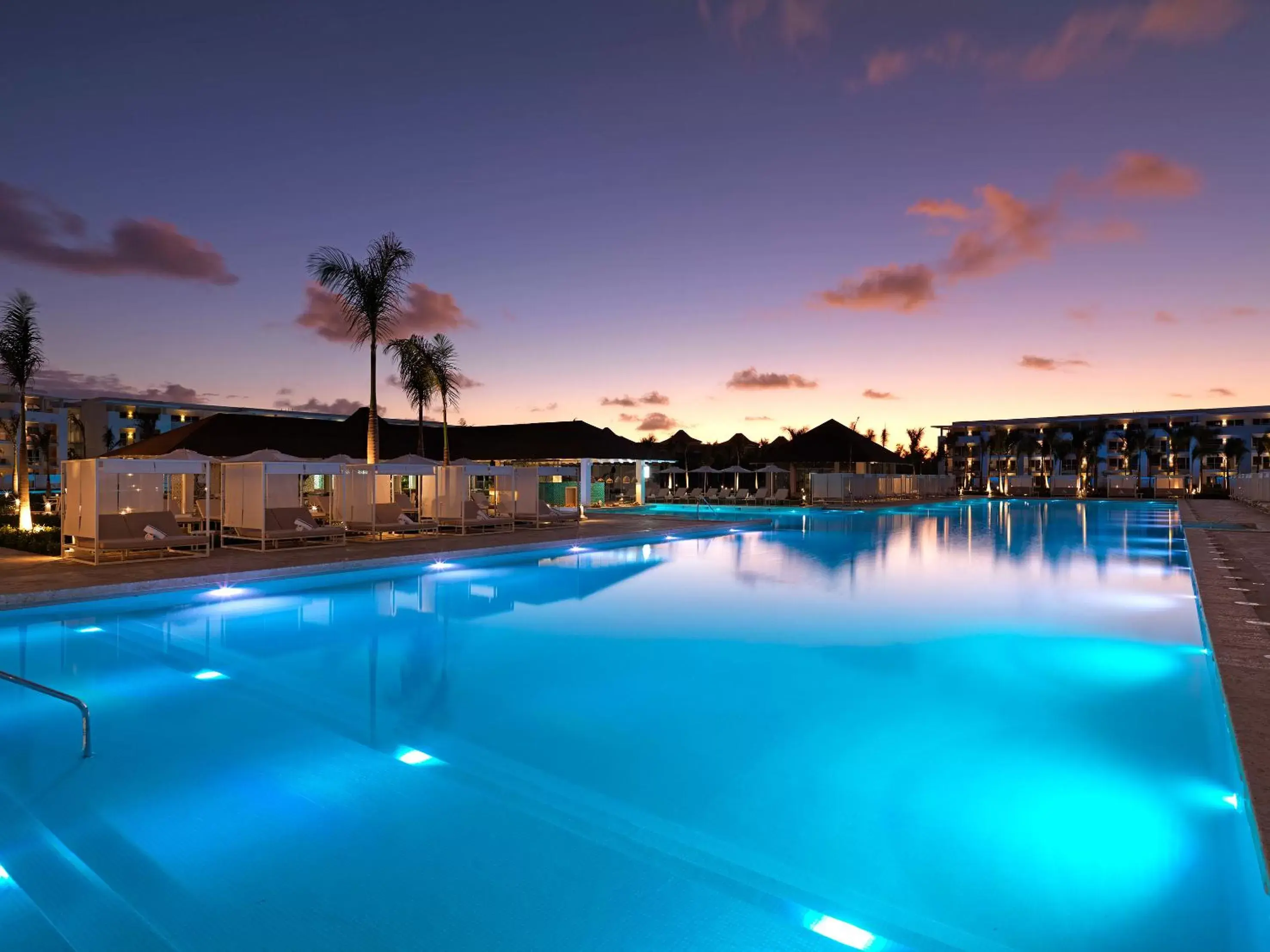 Swimming Pool in Falcon's Resort by Melia, All Suites - Punta Cana - Katmandu Park Included