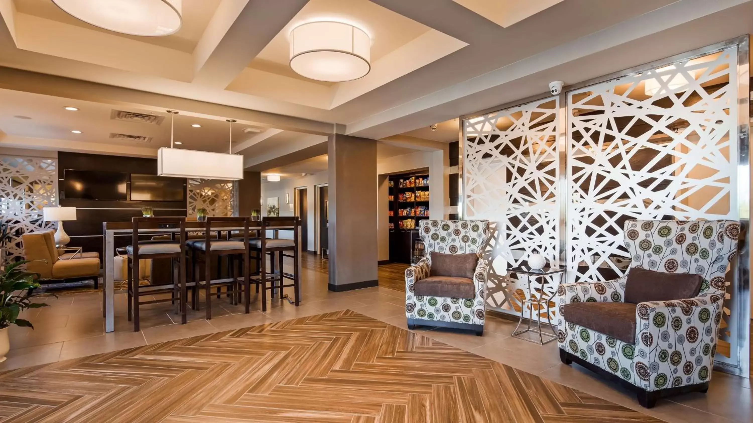 Lobby or reception, Seating Area in Best Western Plus Philadelphia-Pennsauken Hotel
