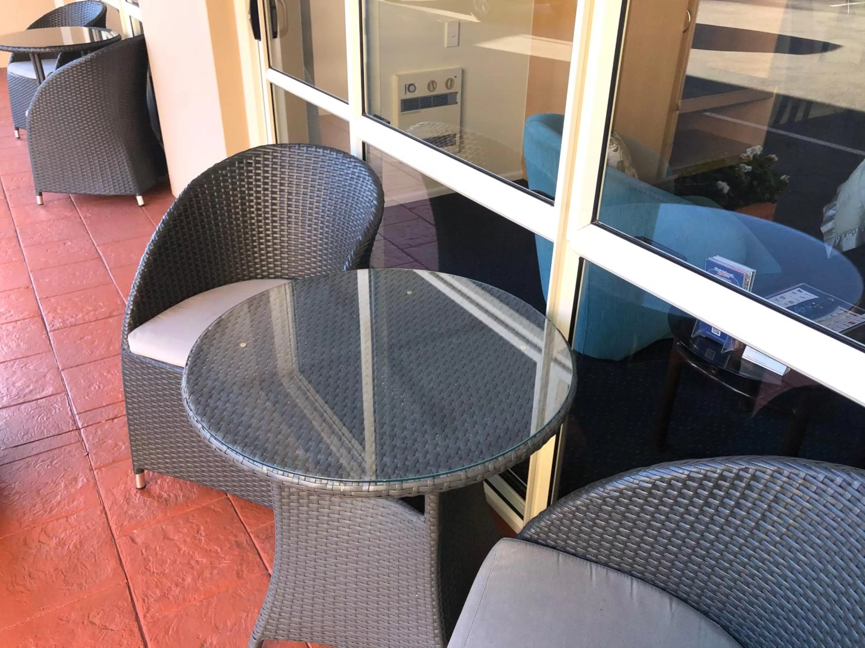 Seating area in Tuscana Motor Lodge