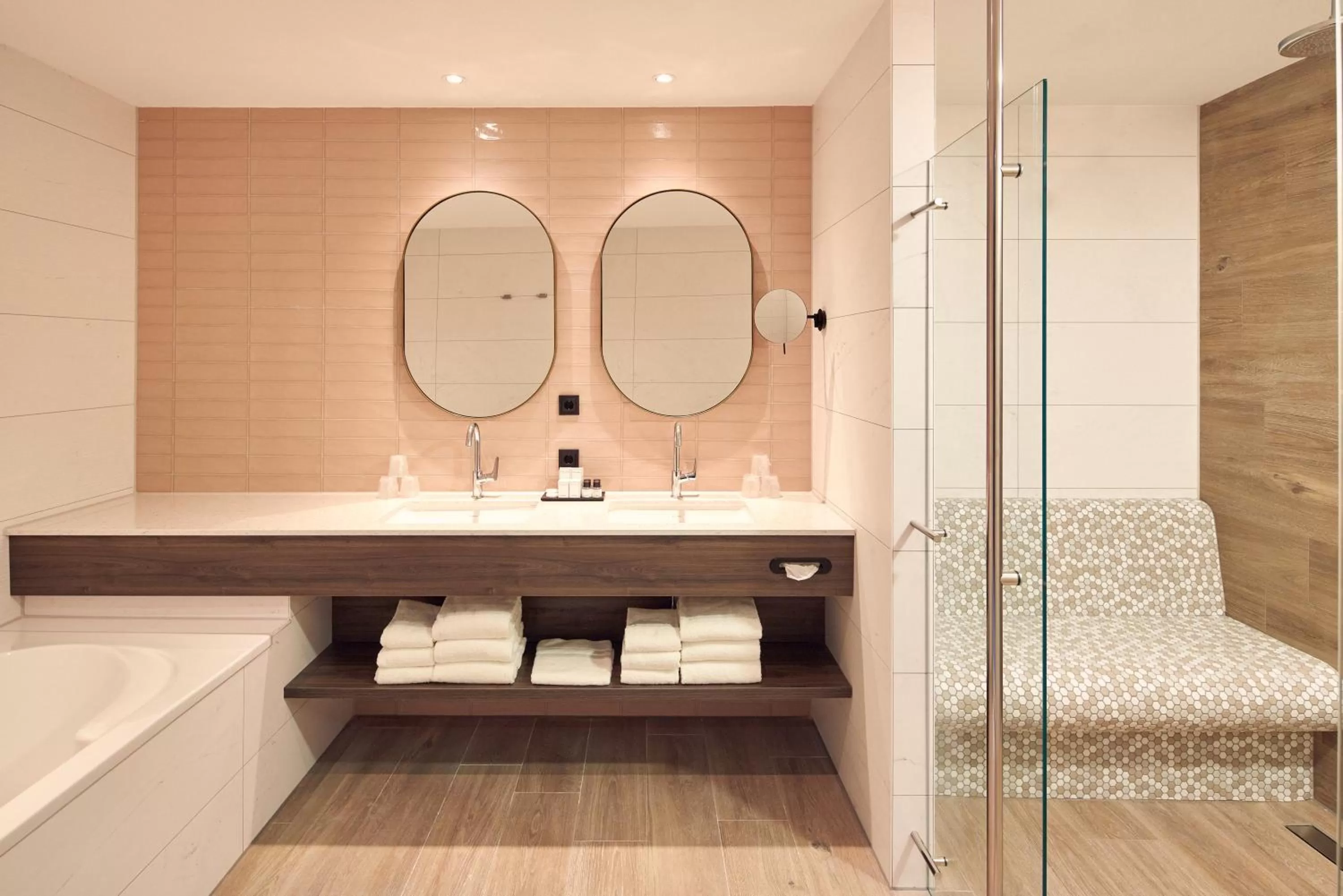 Bathroom in Van der Valk Hotel Haarlem