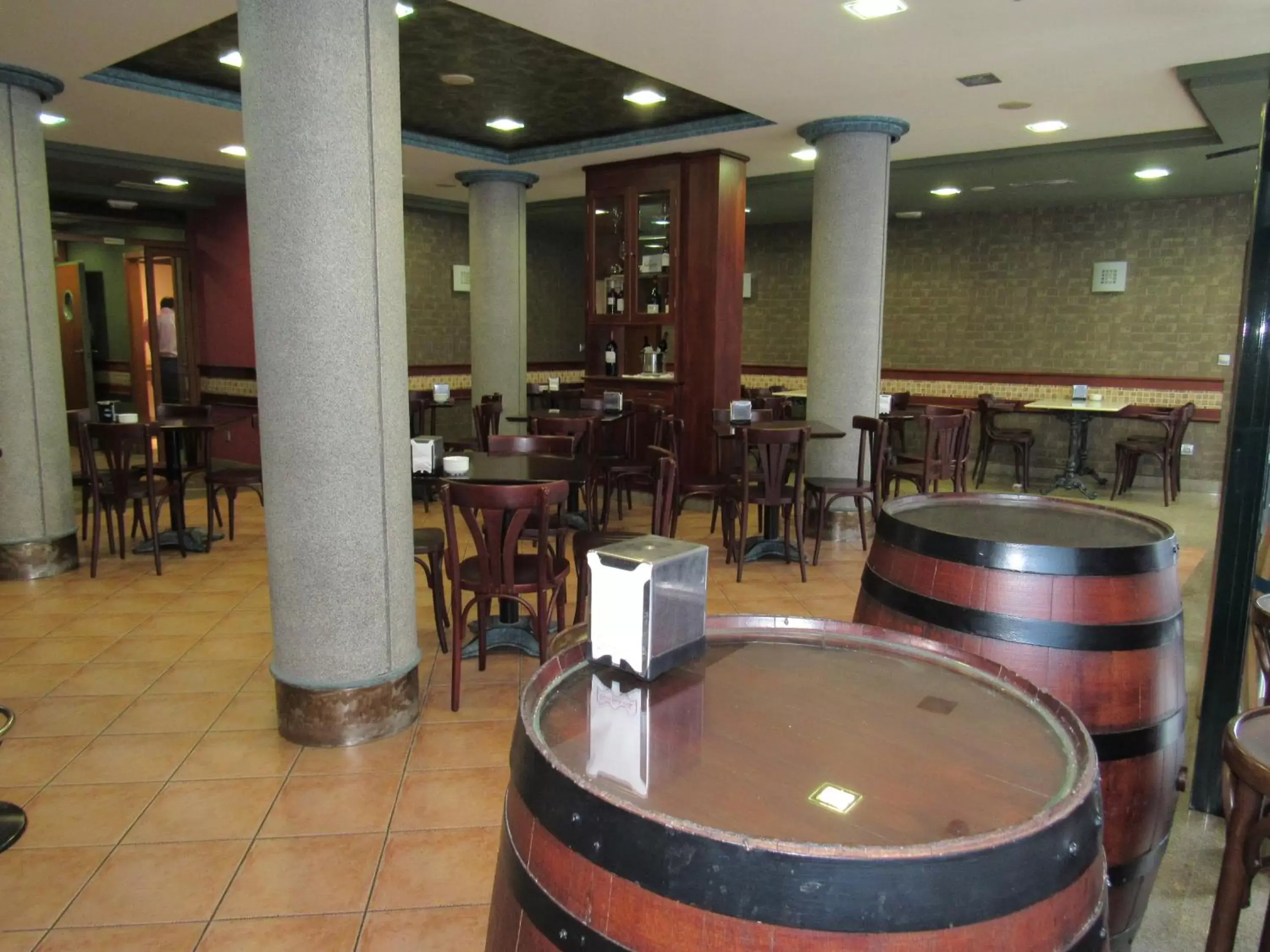 Lounge or bar, Restaurant/Places to Eat in Hotel Virgen del Camino Pontevedra