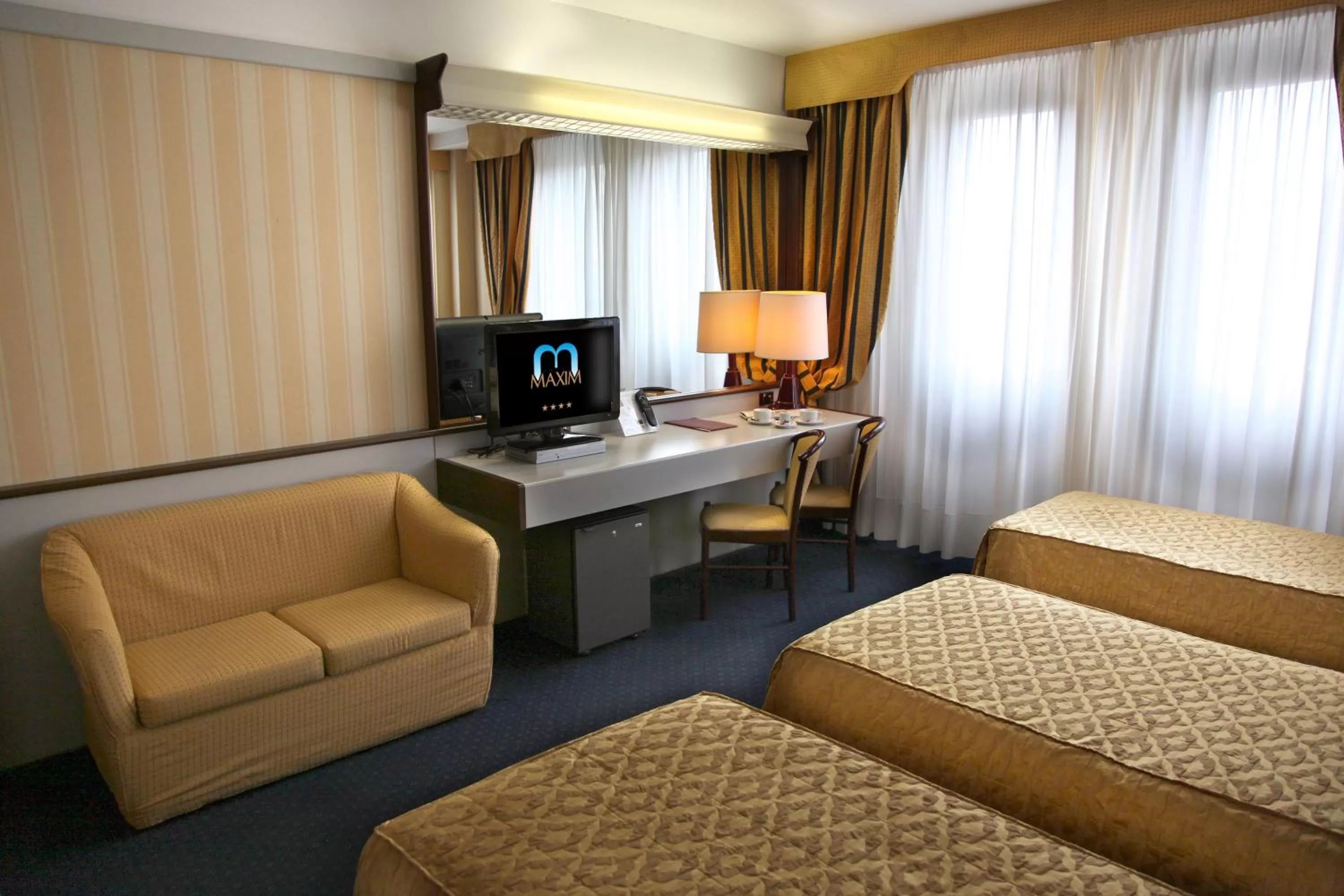 Family, Bed in Hotel Maxim