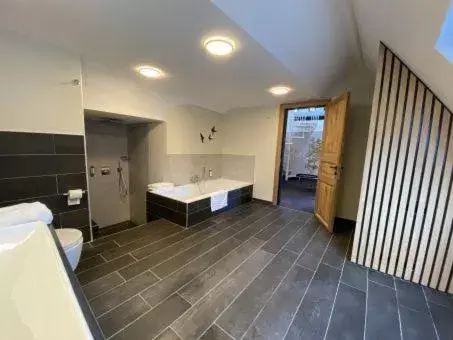 Bathroom in Les Tanneurs