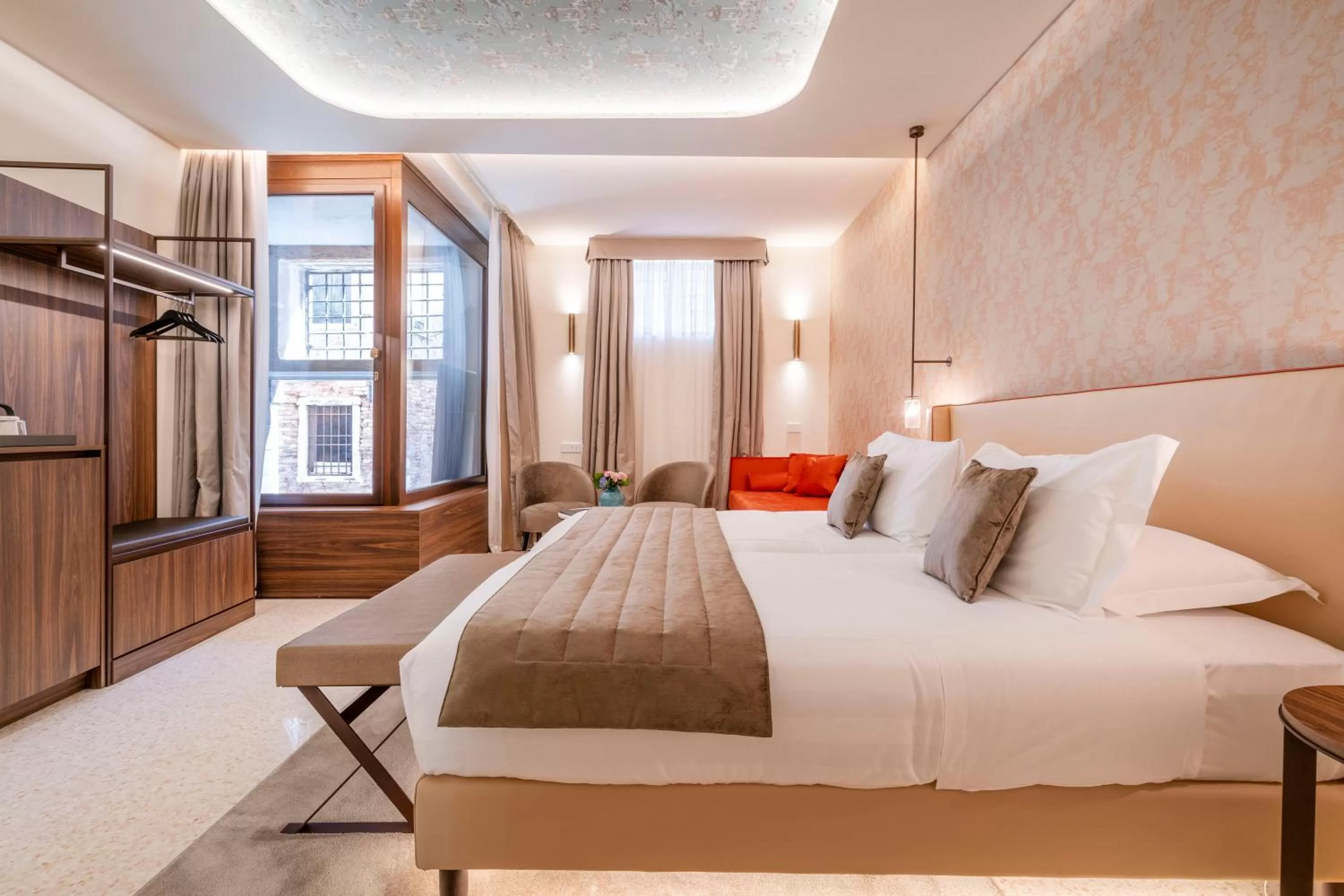 Photo of the whole room, Bed in Palazzo Keller