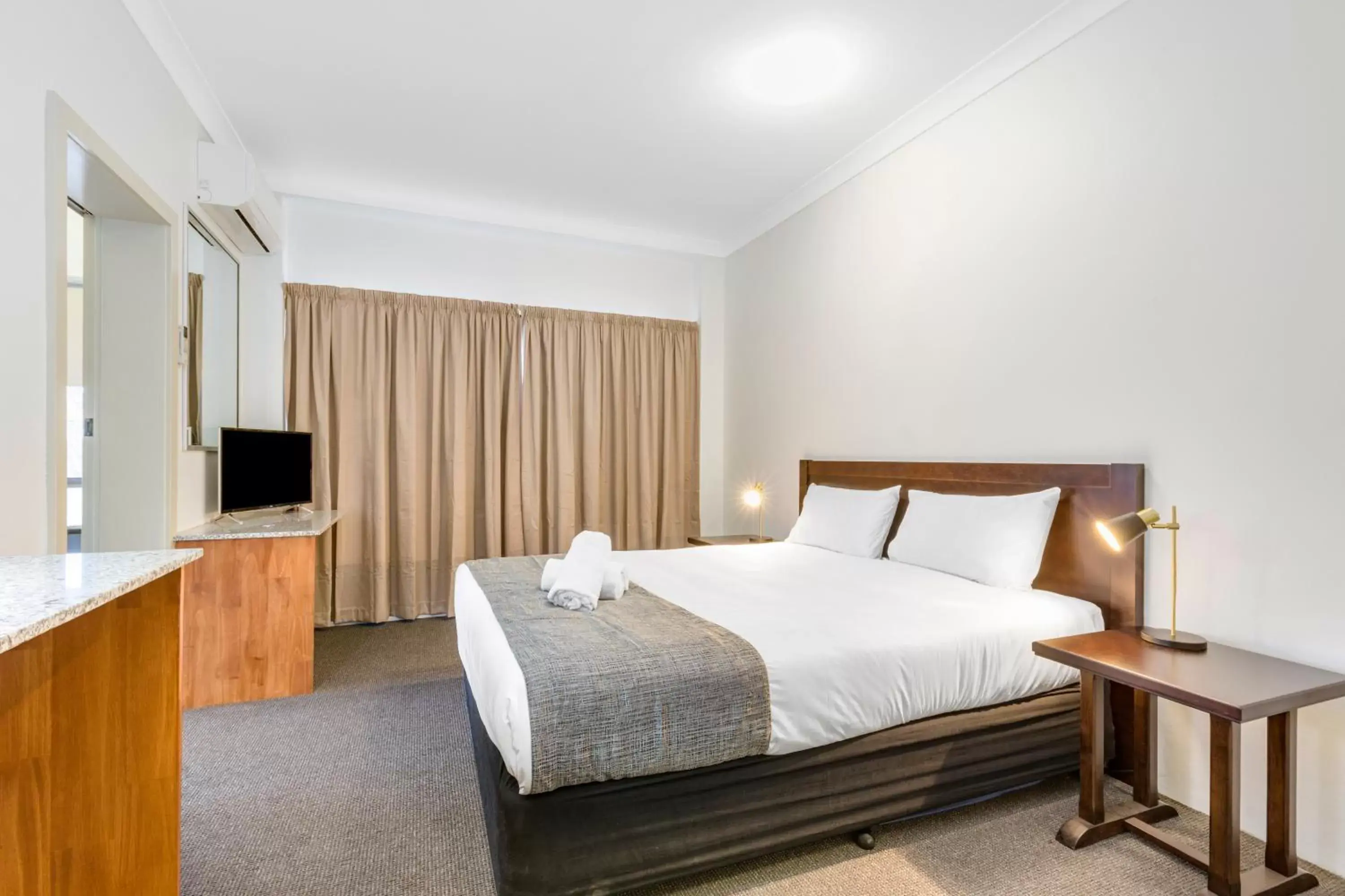 Bed in Rockhampton Riverside Central Hotel