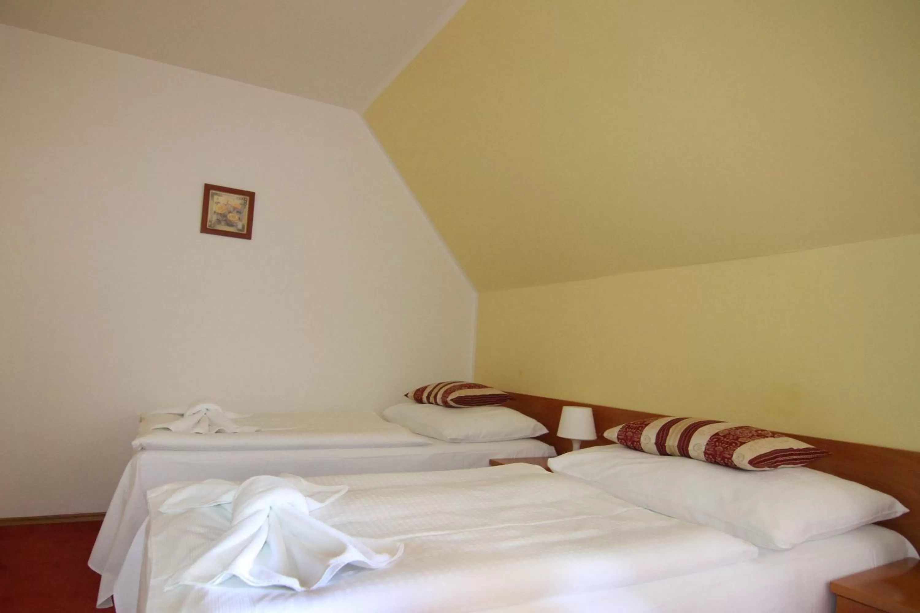 Property building, Bed in Zámek Havířov