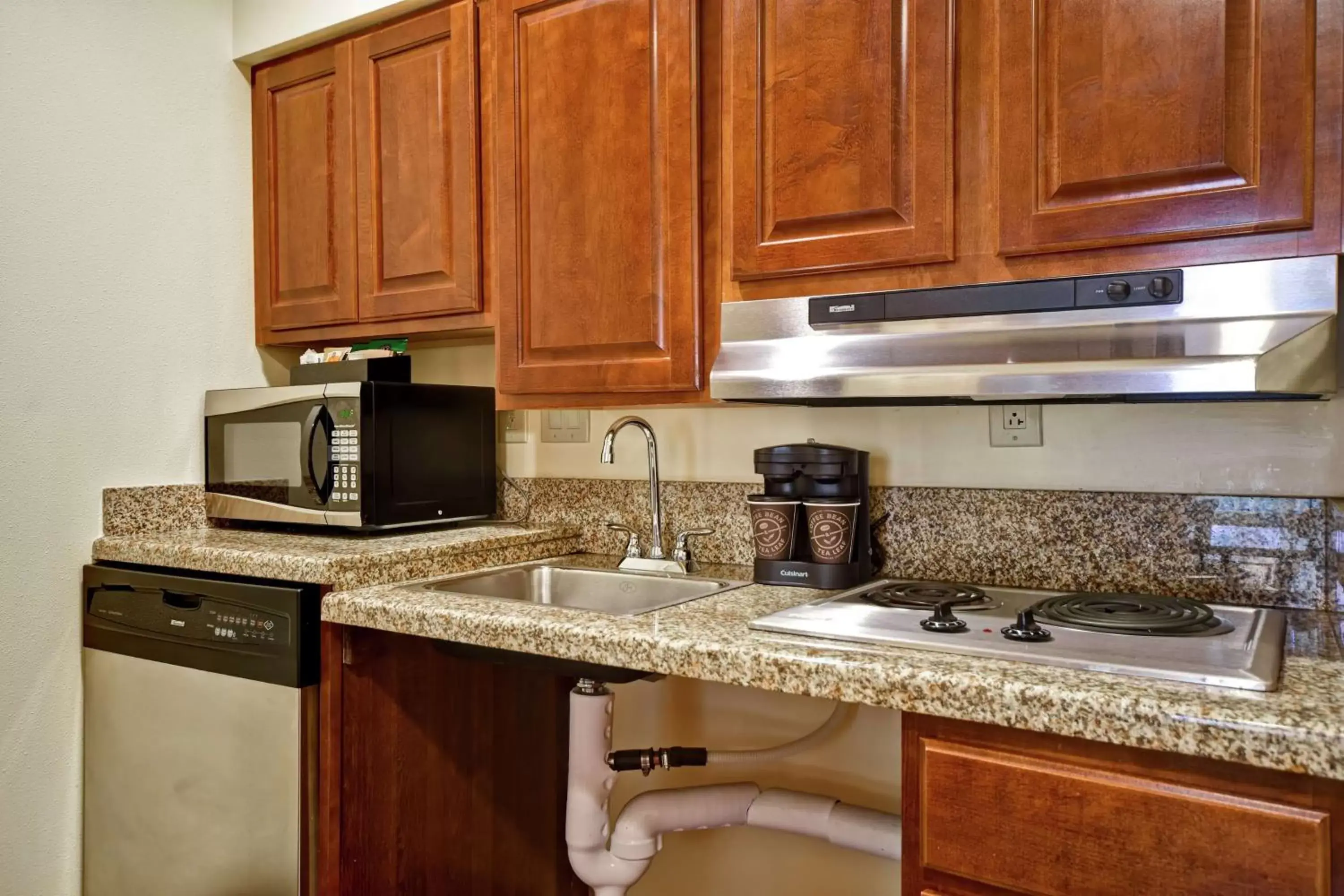 Kitchen or kitchenette, Kitchen/Kitchenette in Homewood Suites by Hilton Charleston Airport/Convention Center