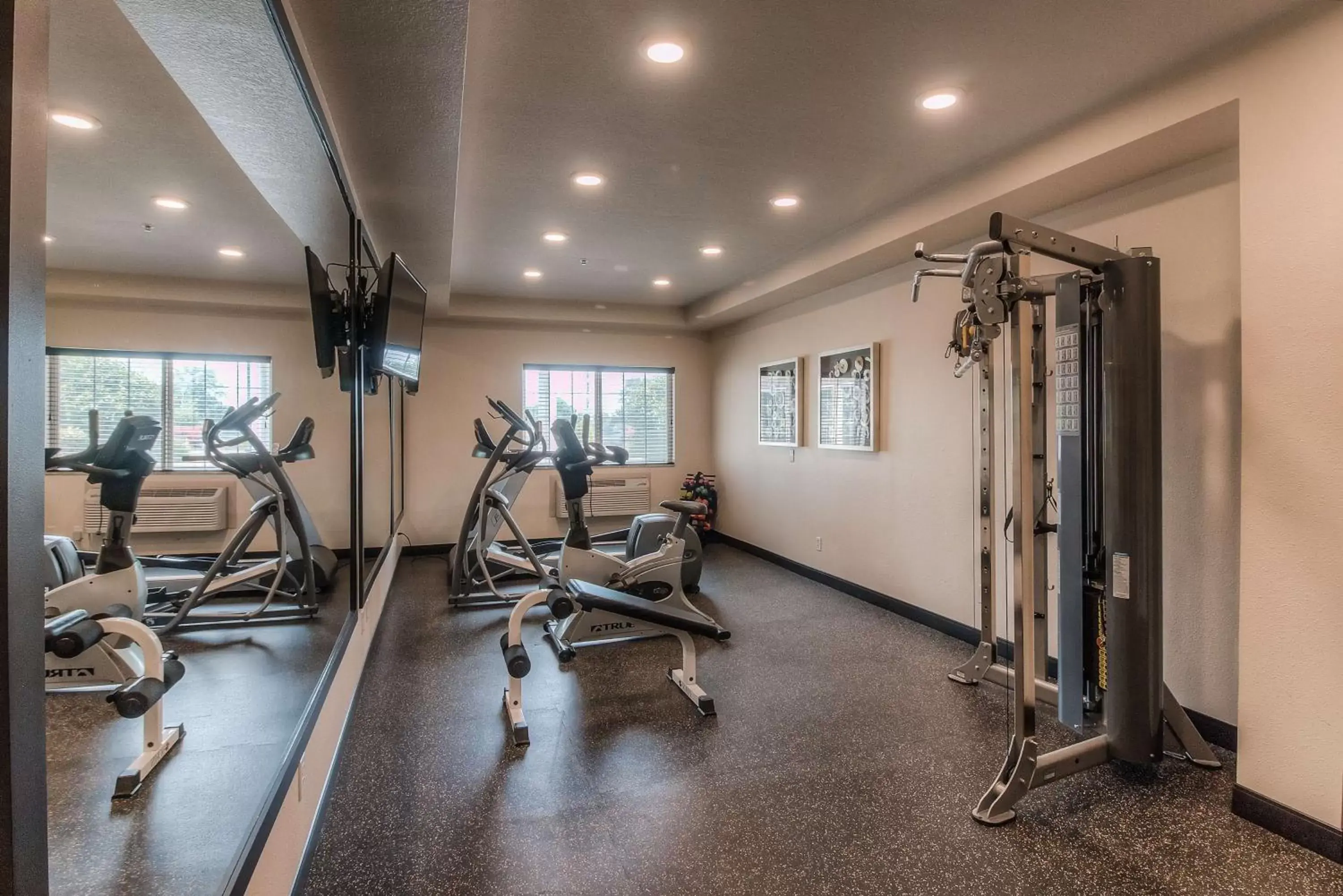 Fitness centre/facilities, Fitness Center/Facilities in Best Western Plus Yakima Hotel