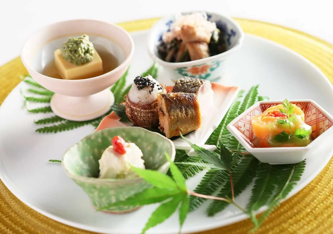 Food close-up in Aura Tachibana