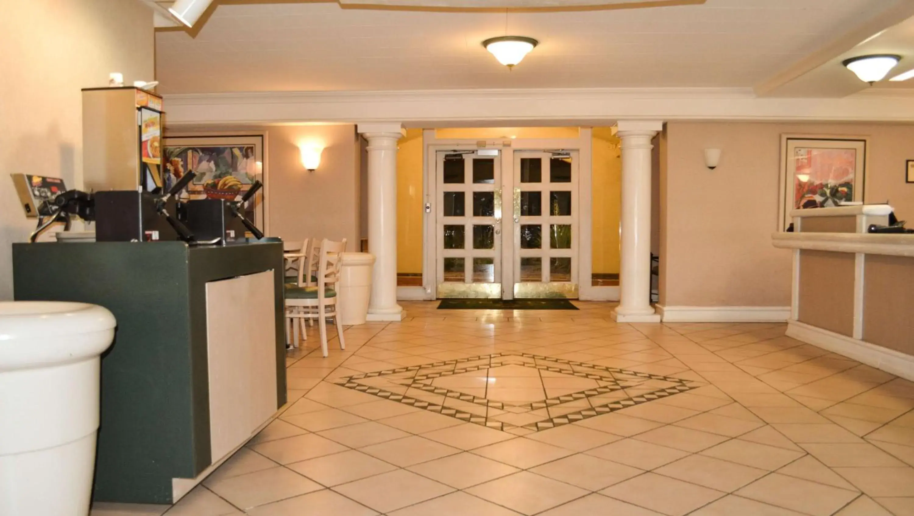 Lobby or reception, Lobby/Reception in Magnuson Hotel Texarkana Lobby or reception, Lobby/Reception in Magnuson Hotel Texarkana