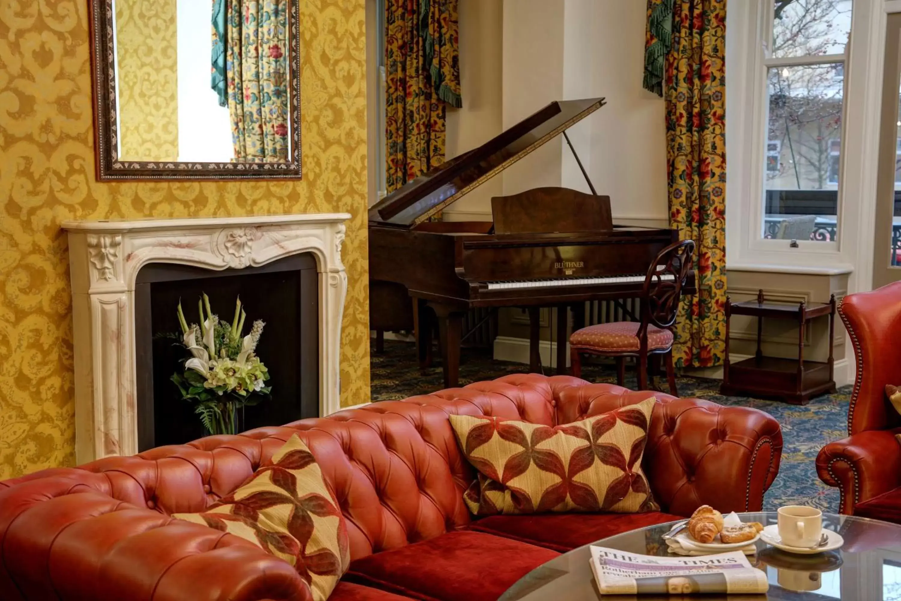 Lobby or reception, Seating Area in Norfolk Royale Hotel