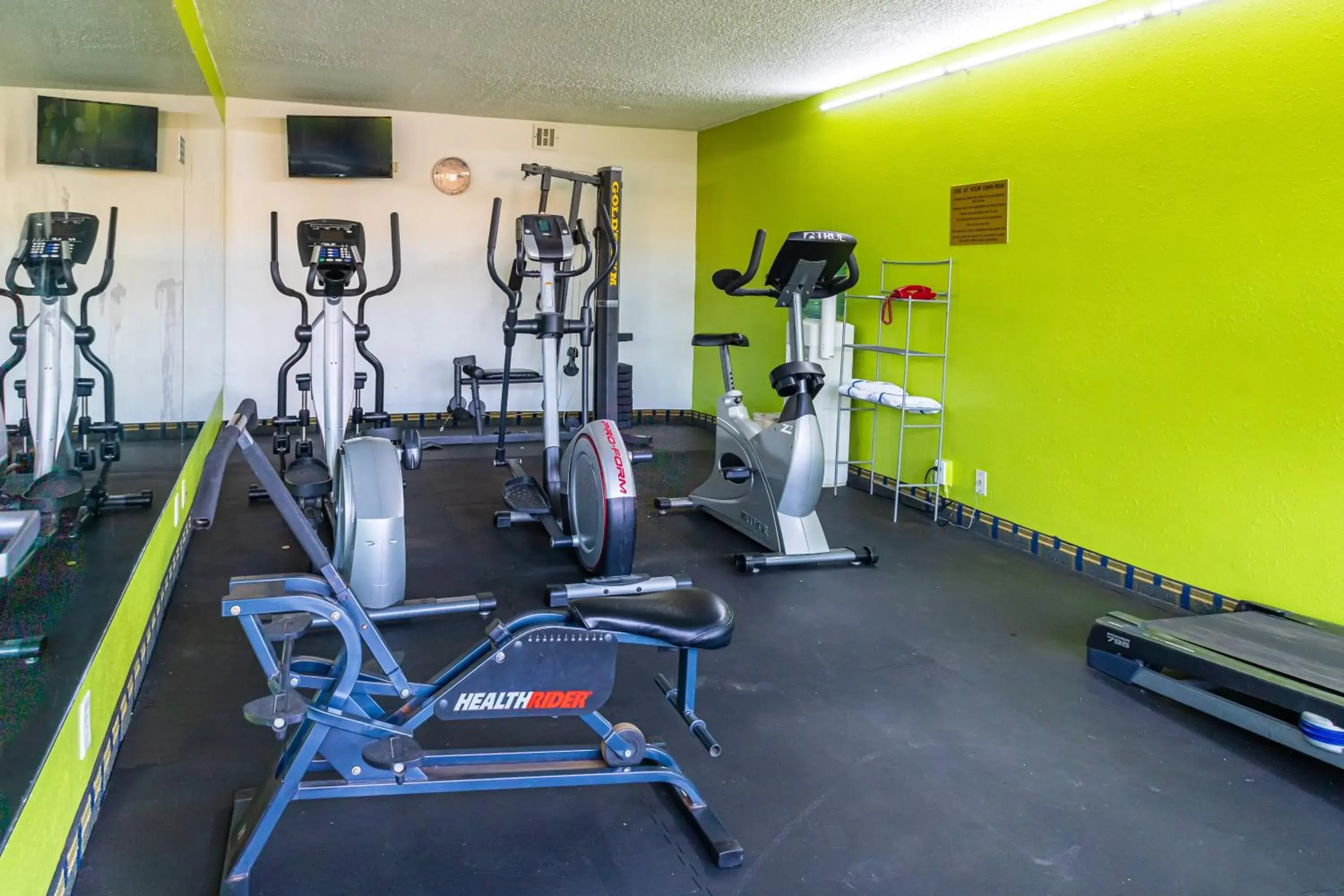 Fitness centre/facilities, Fitness Center/Facilities in Quality Inn Richmond Hill - Savannah I-95