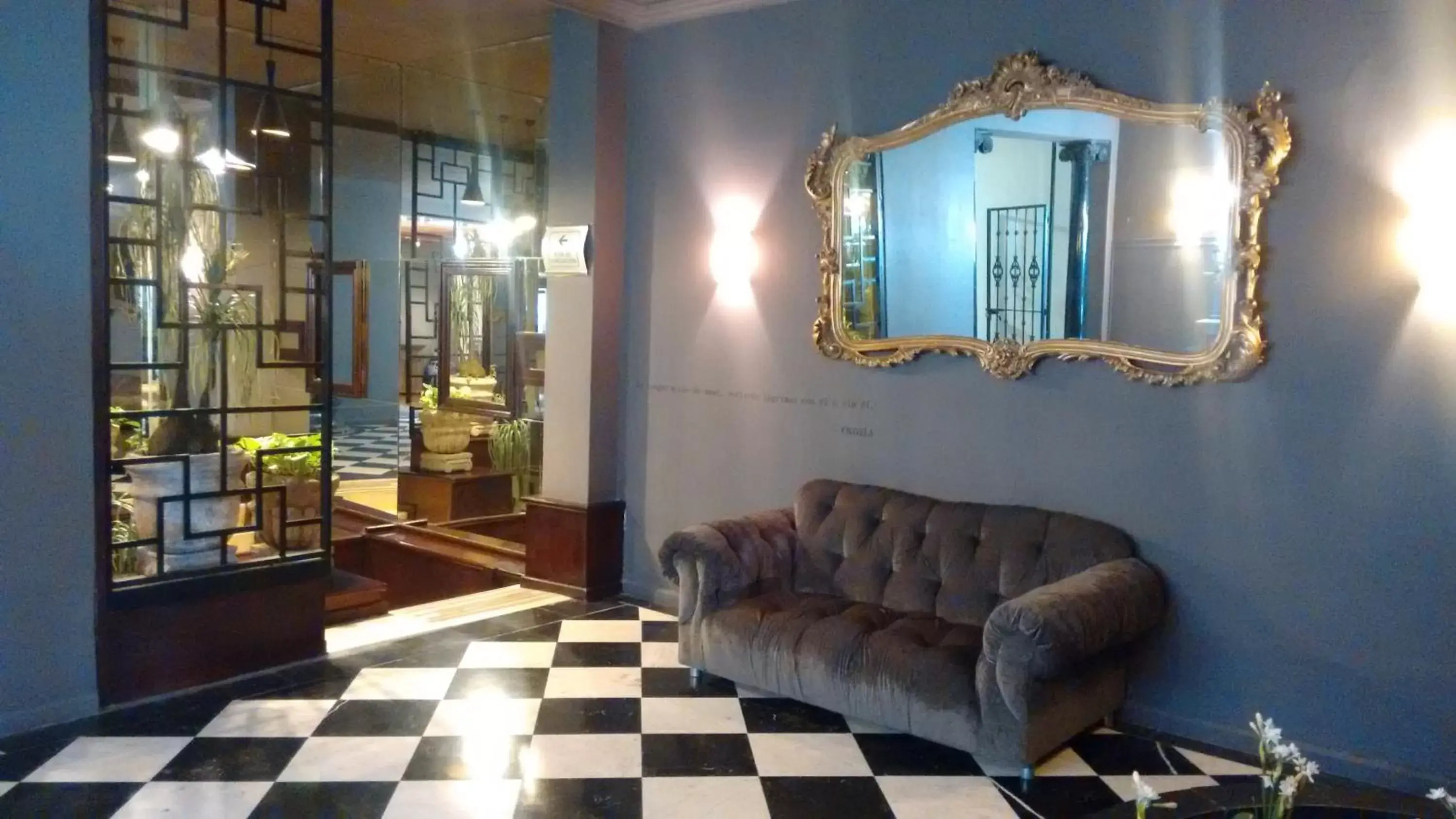 Lounge or bar in Ramada Plaza by Wyndham Leon Lounge or bar in Ramada Plaza by Wyndham Leon