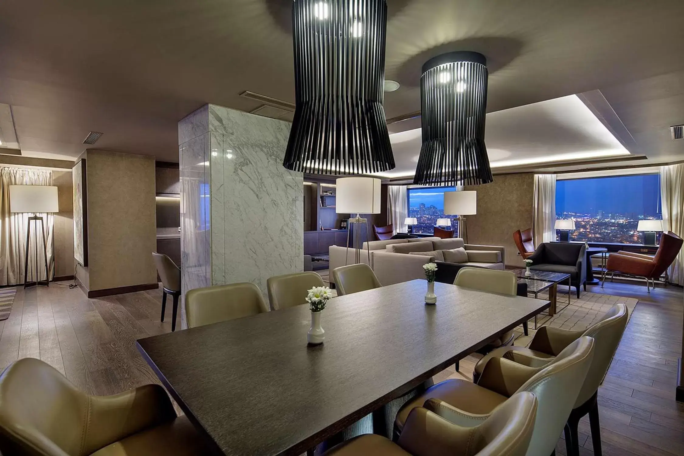 Lounge or bar, Restaurant/Places to Eat in Ankara HiltonSA