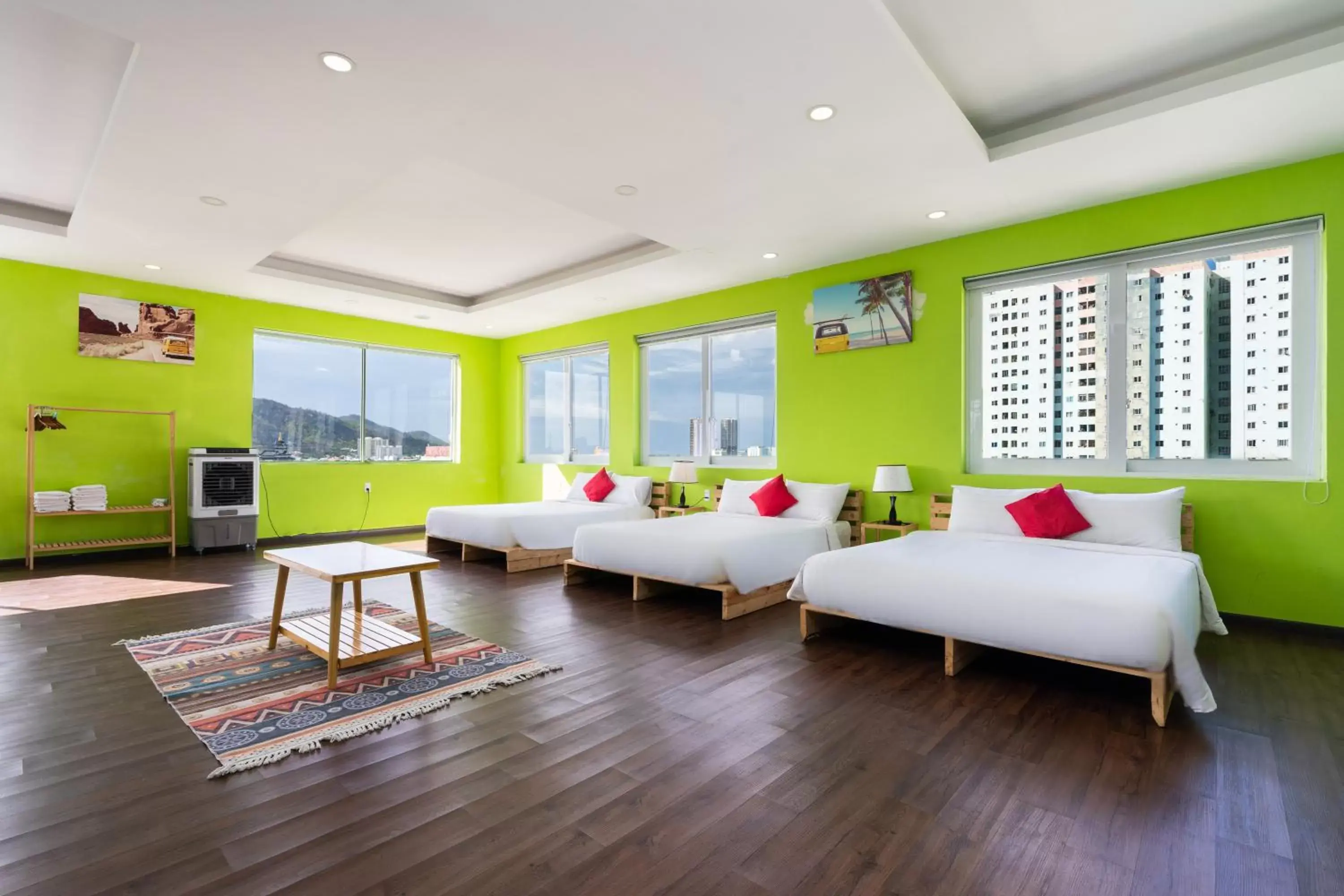 Junior Suite with Mountain View in Central Hotel by Joi Hospitality Junior Suite with Mountain View in Central Hotel by Joi Hospitality