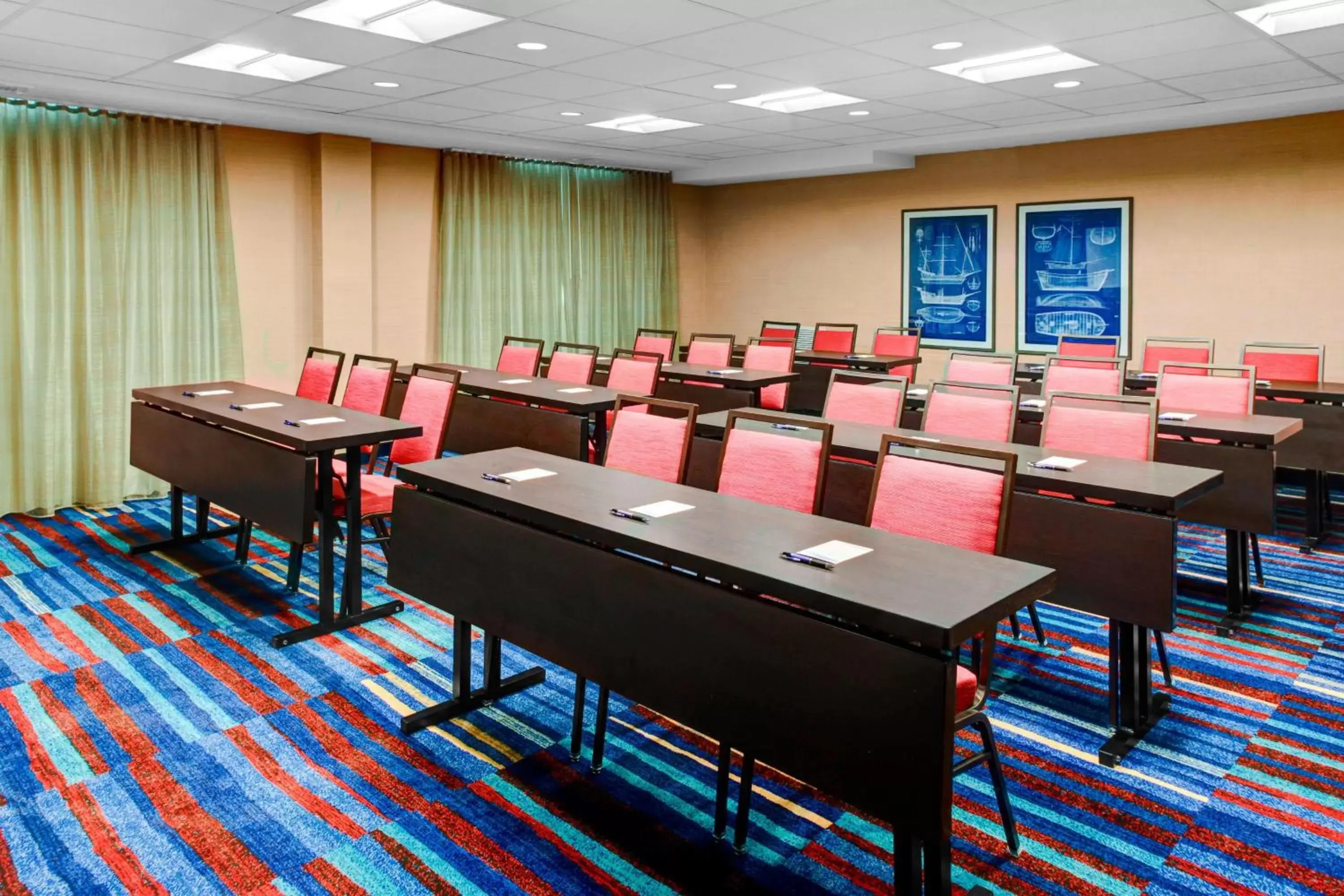 Meeting/conference room in Fairfield Inn & Suites by Marriott Cape Cod Hyannis