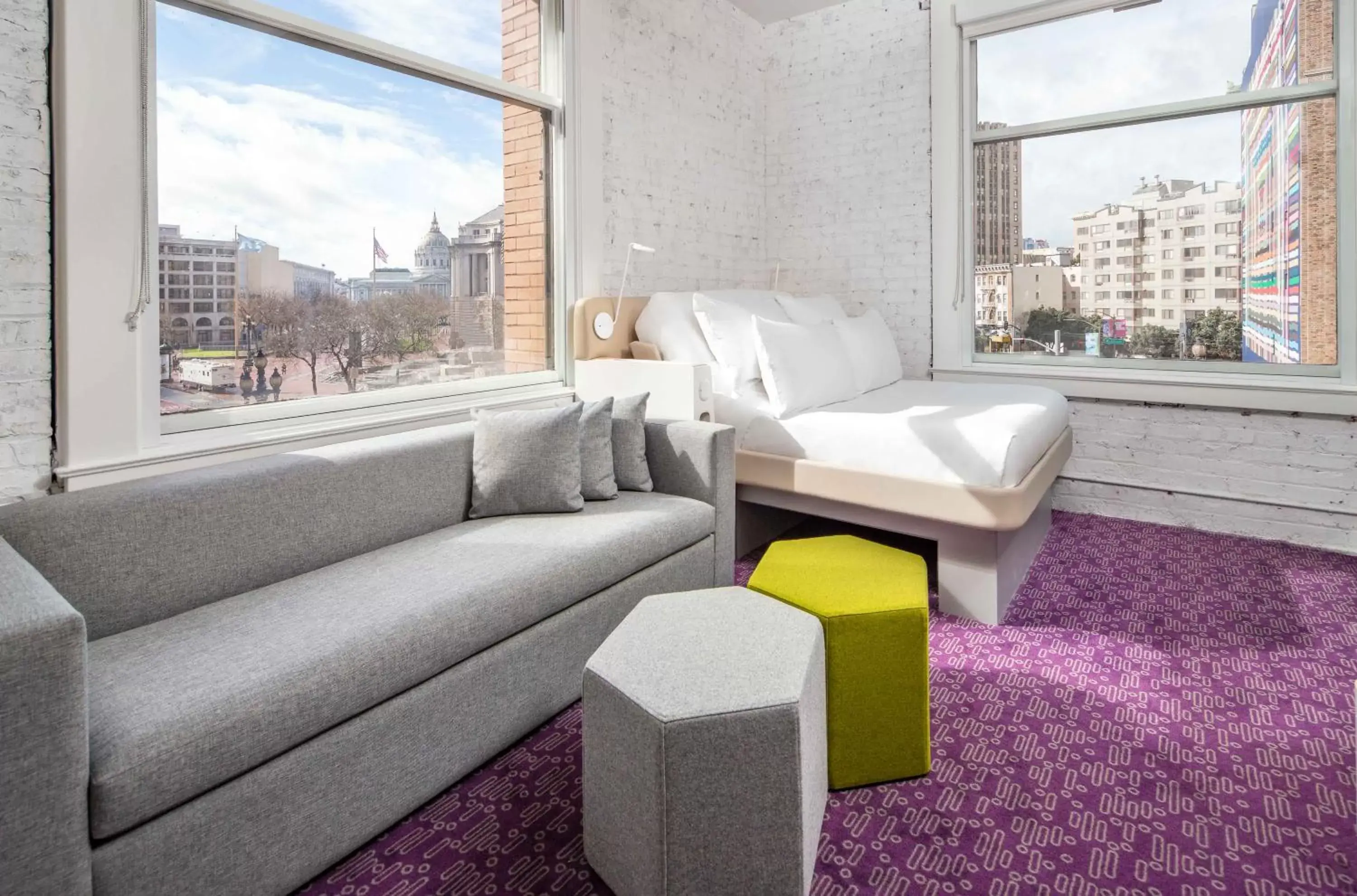 Bed, Seating Area in Yotel San Francisco