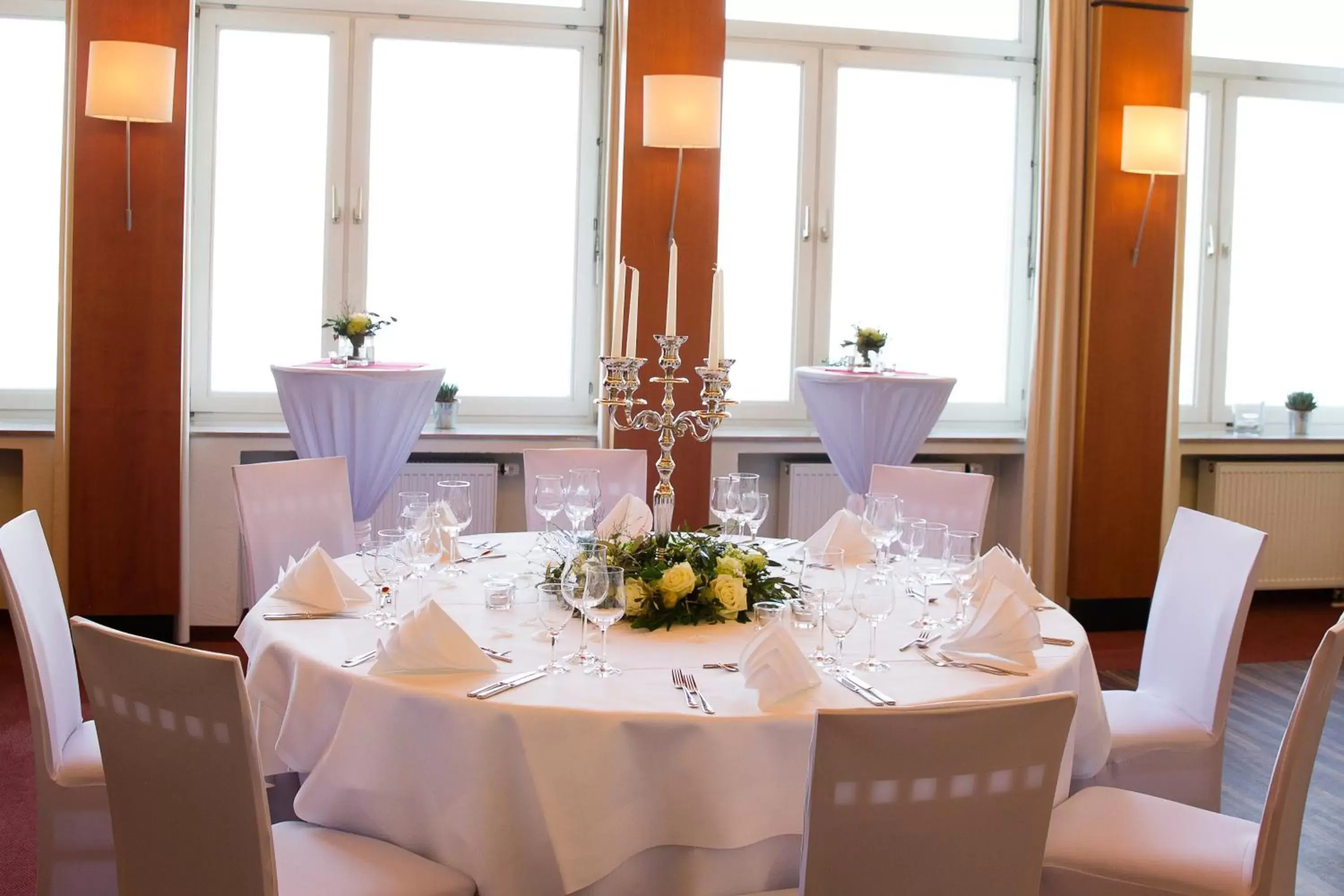 Business facilities, Restaurant/Places to Eat in Hotel am Rhein
