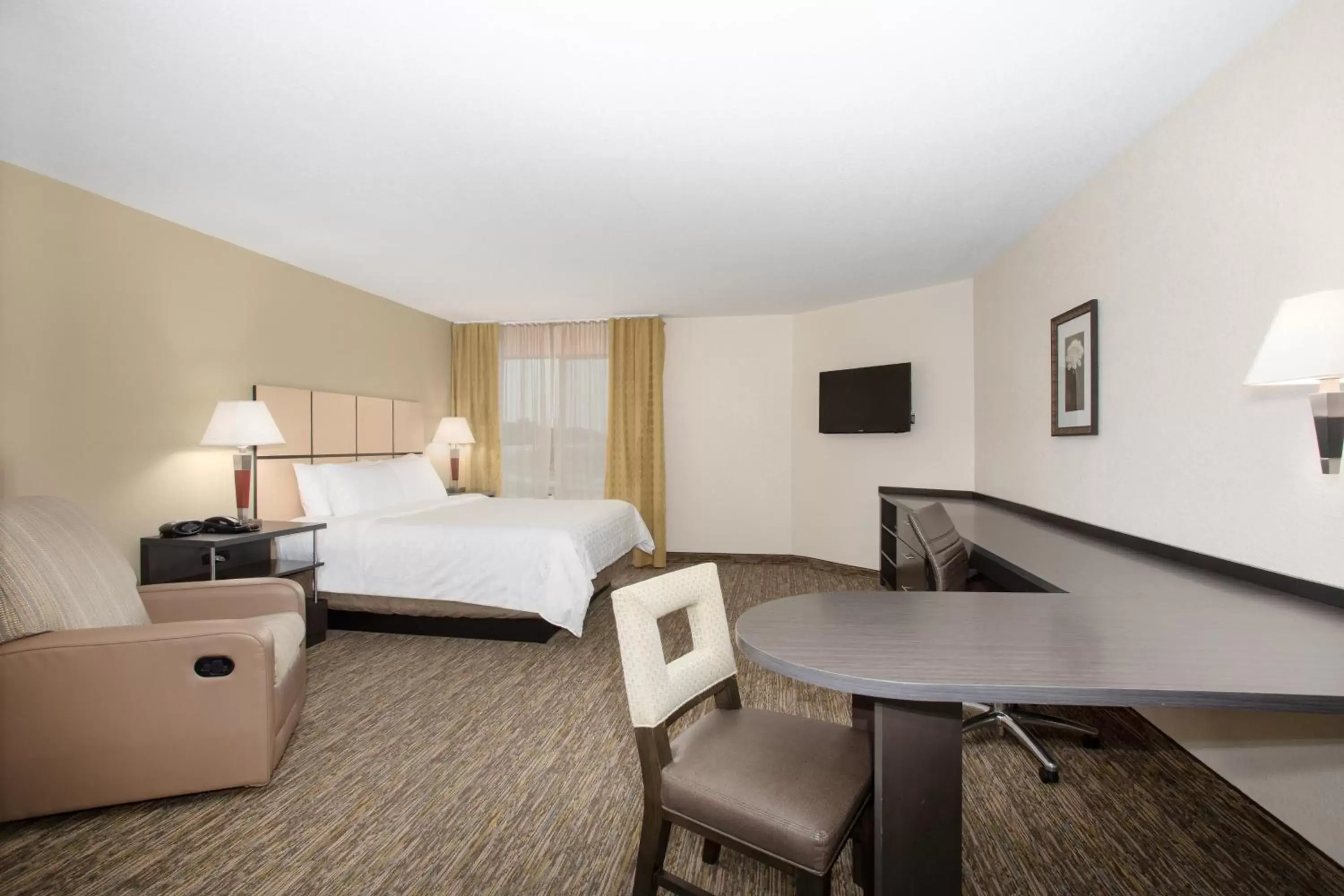 Bedroom in Candlewood Suites Manhattan, an IHG Hotel