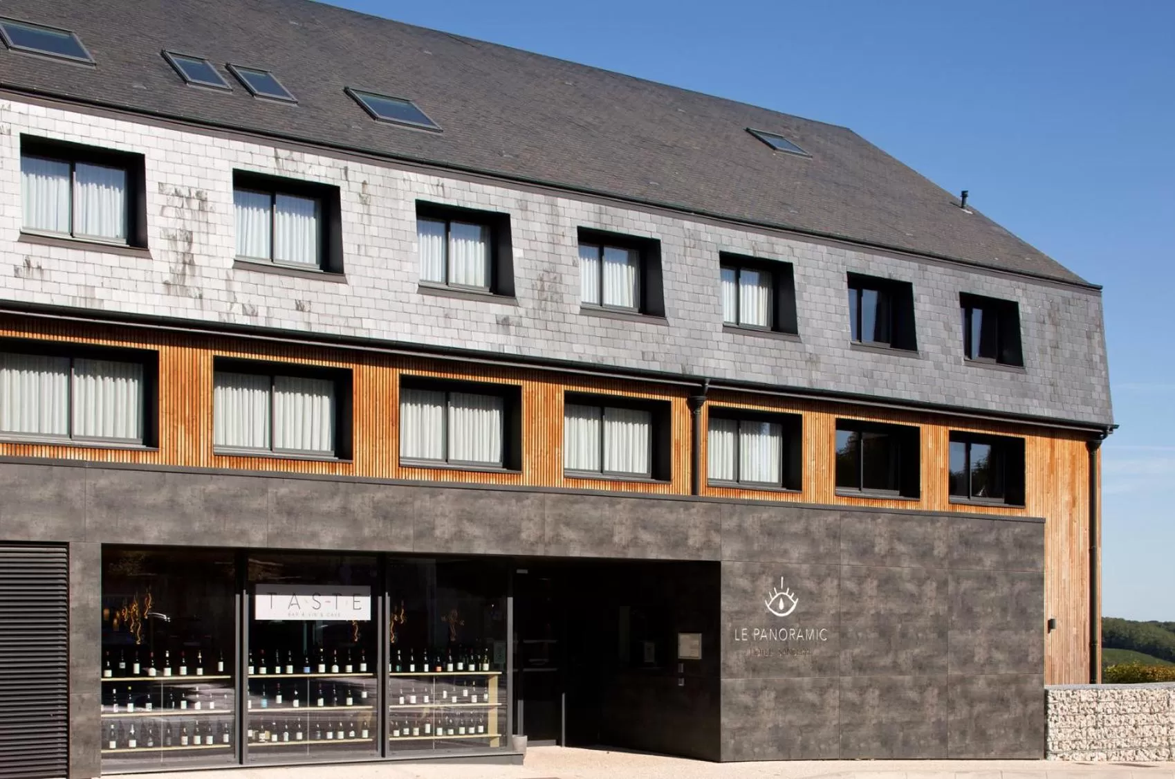 Facade/entrance in Le Panoramic