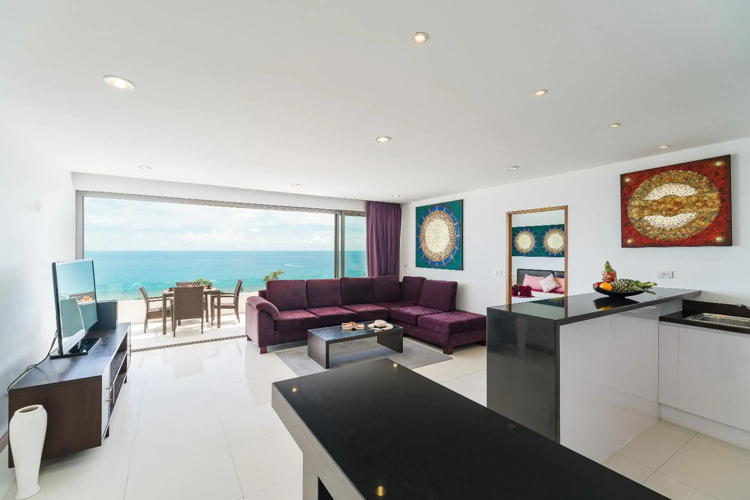 TV and multimedia in Tropical Sea View Residence