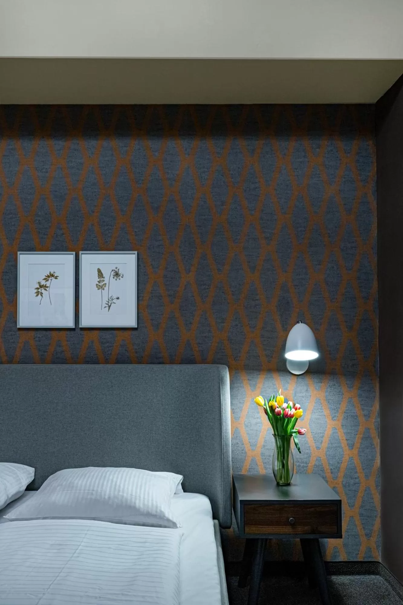 Decorative detail, Bed in Hotel BELLEVUE am Kurfürstendamm