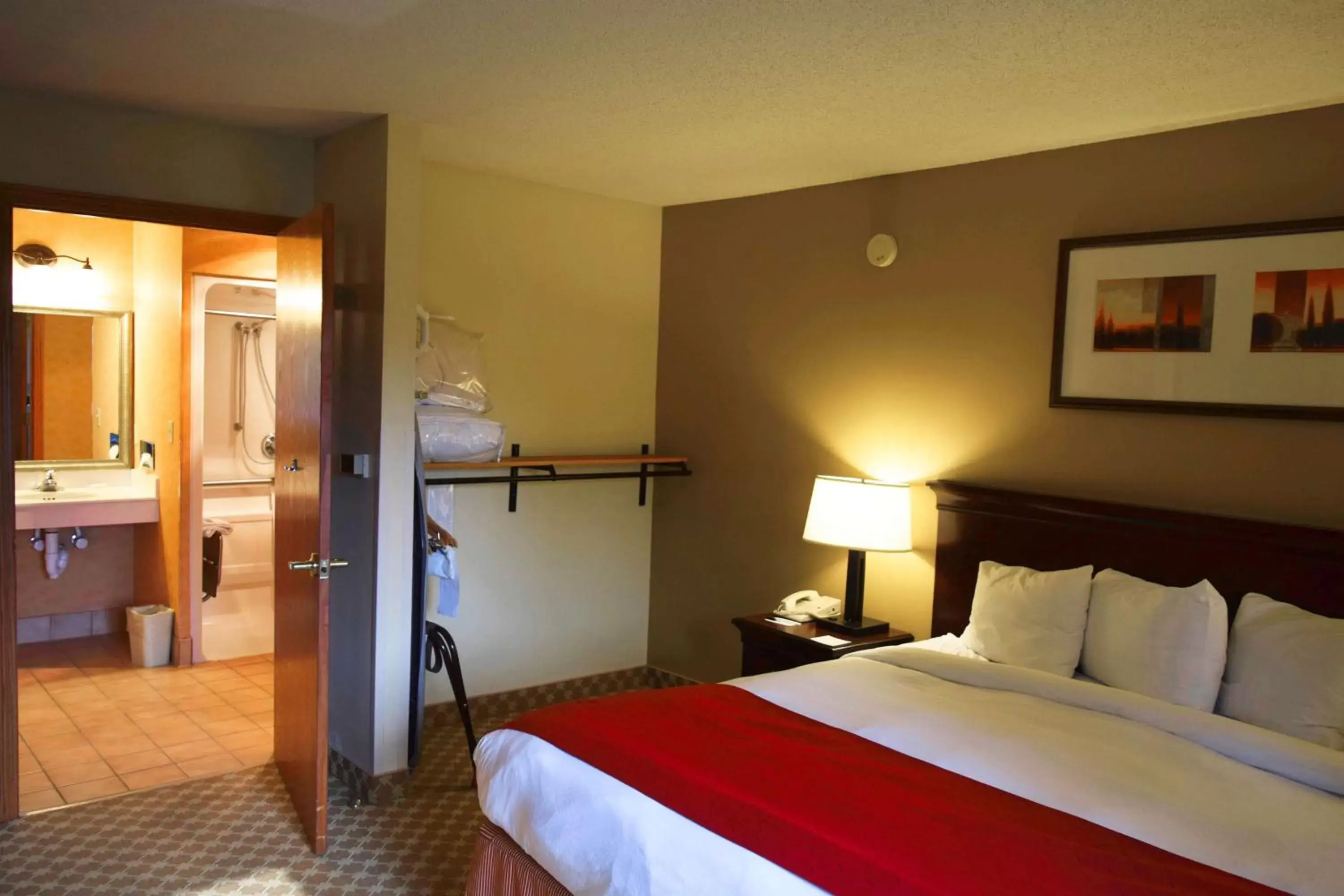 Bedroom, Bed in Country Inn & Suites by Radisson, Lincoln North Hotel and Conference Center, NE