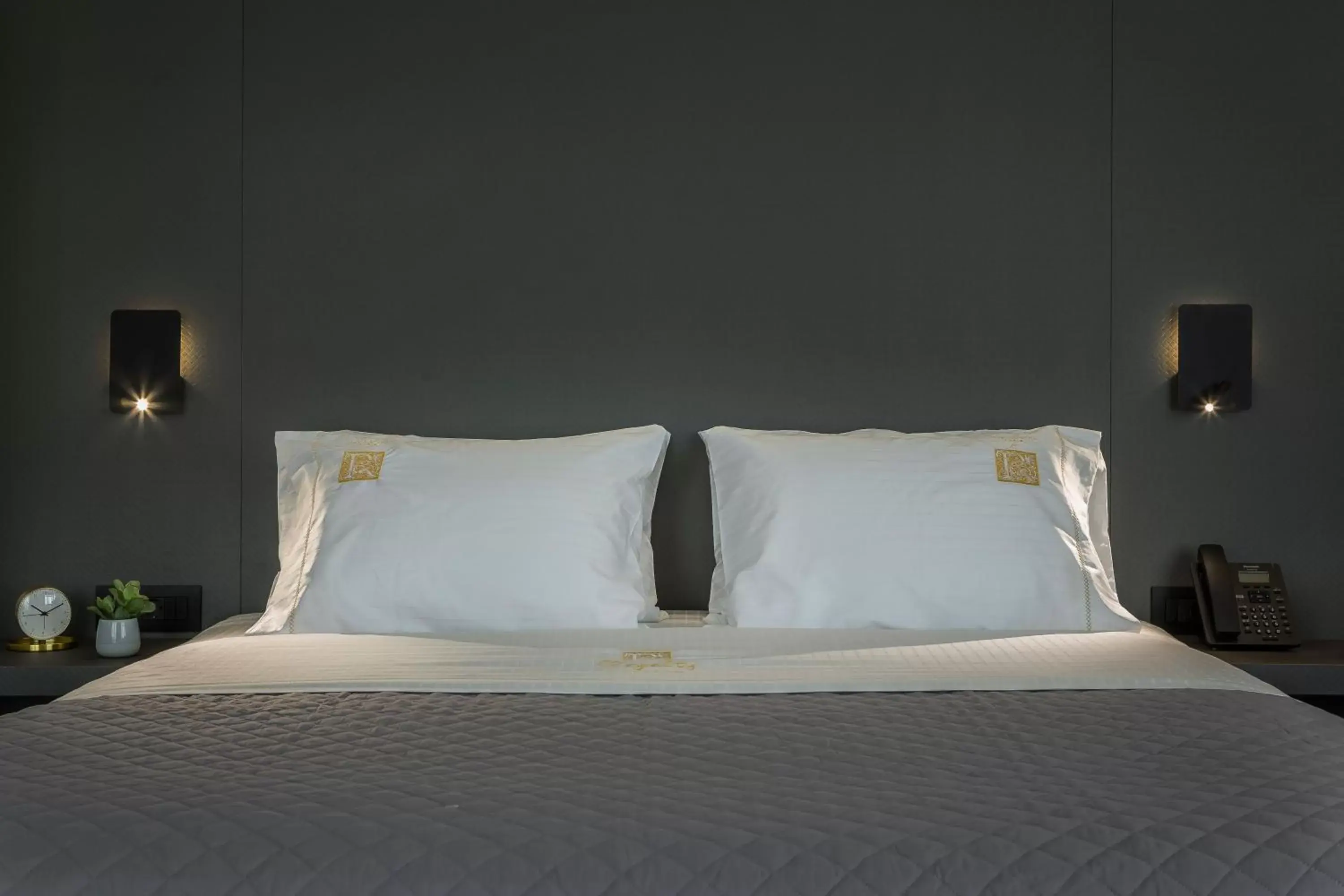 Bed in Royalty Hotel Athens