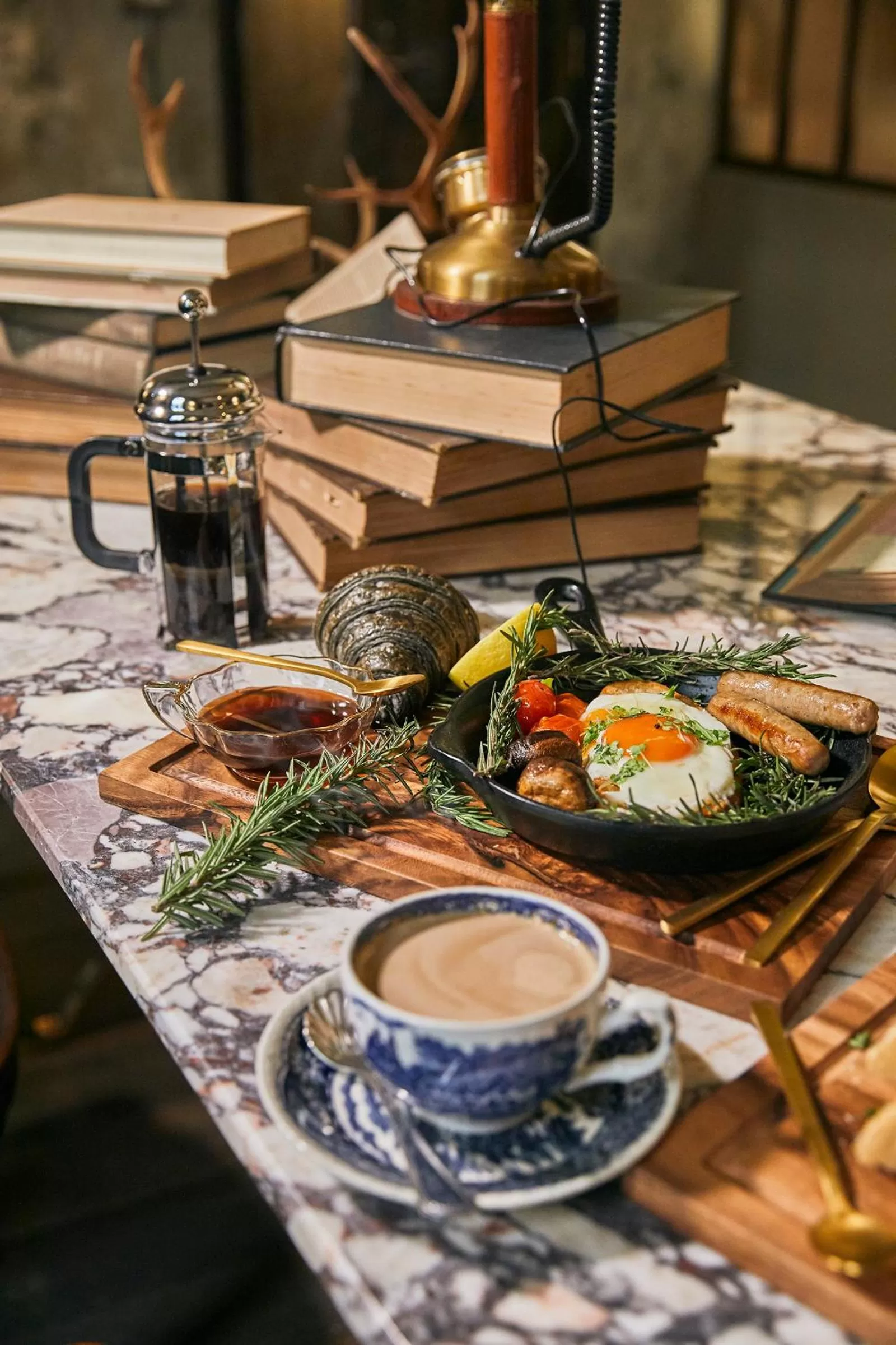 Breakfast in The Mustang Blu