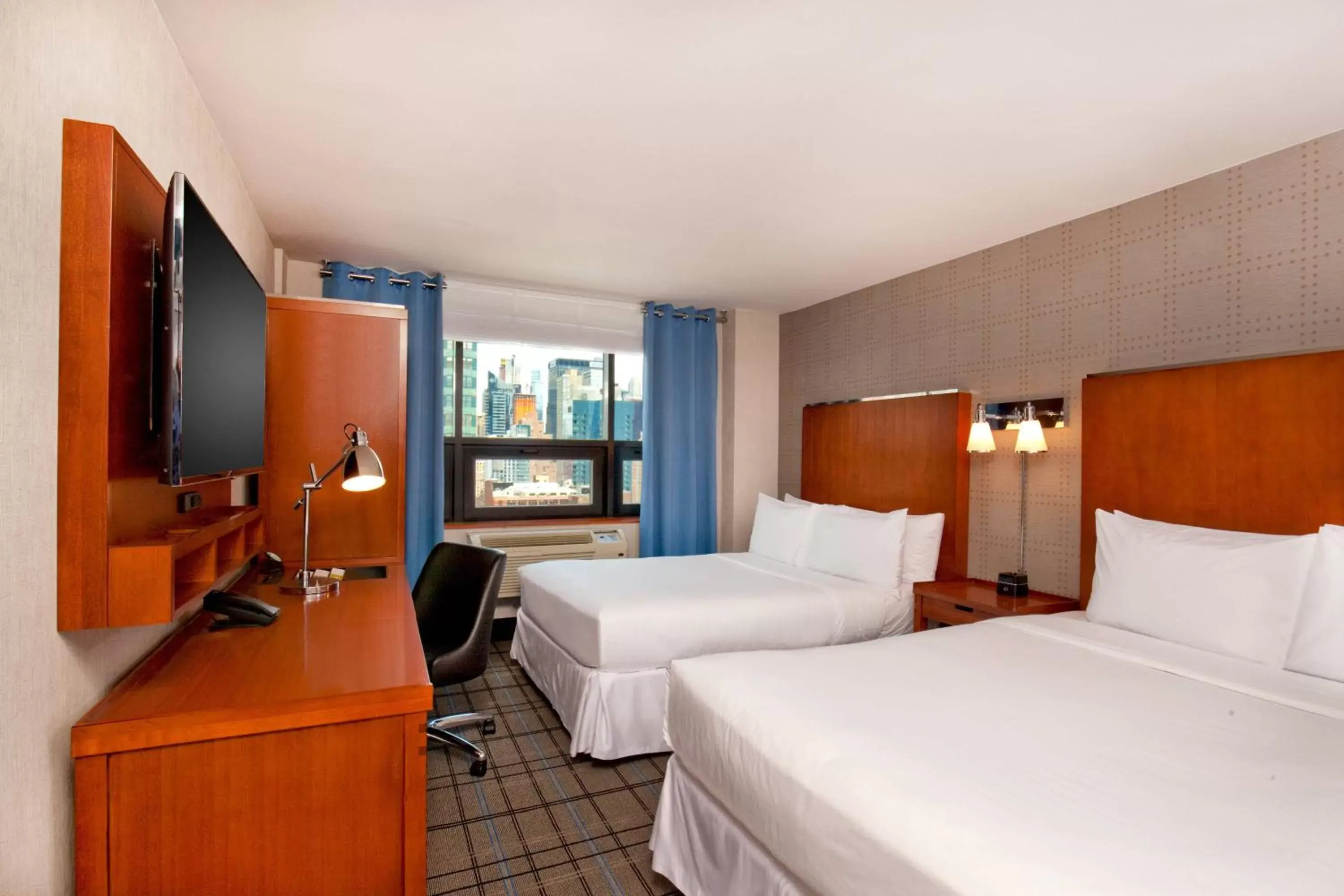 Photo of the whole room in Four Points by Sheraton Midtown - Times Square