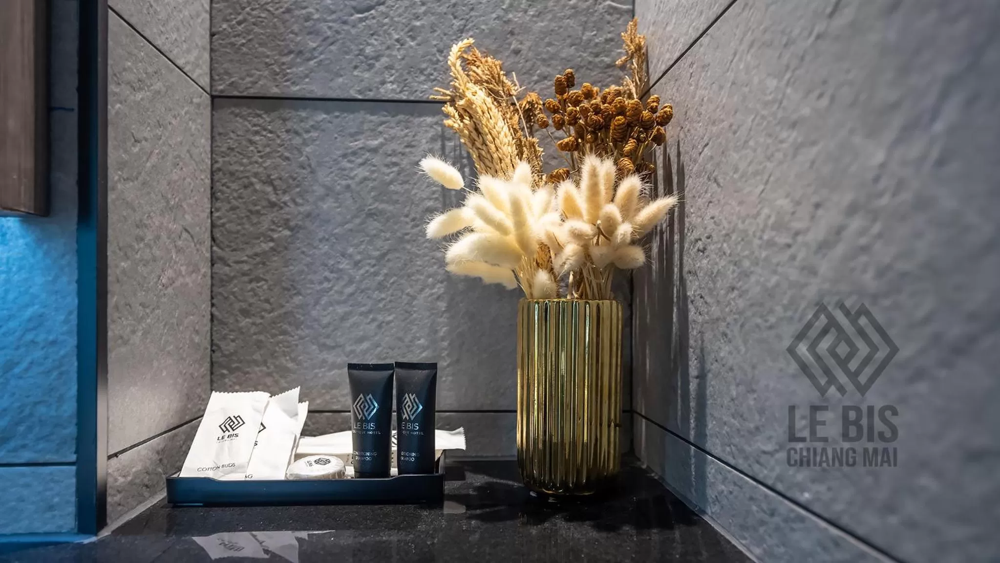 Bathroom in Le Bis Hotel