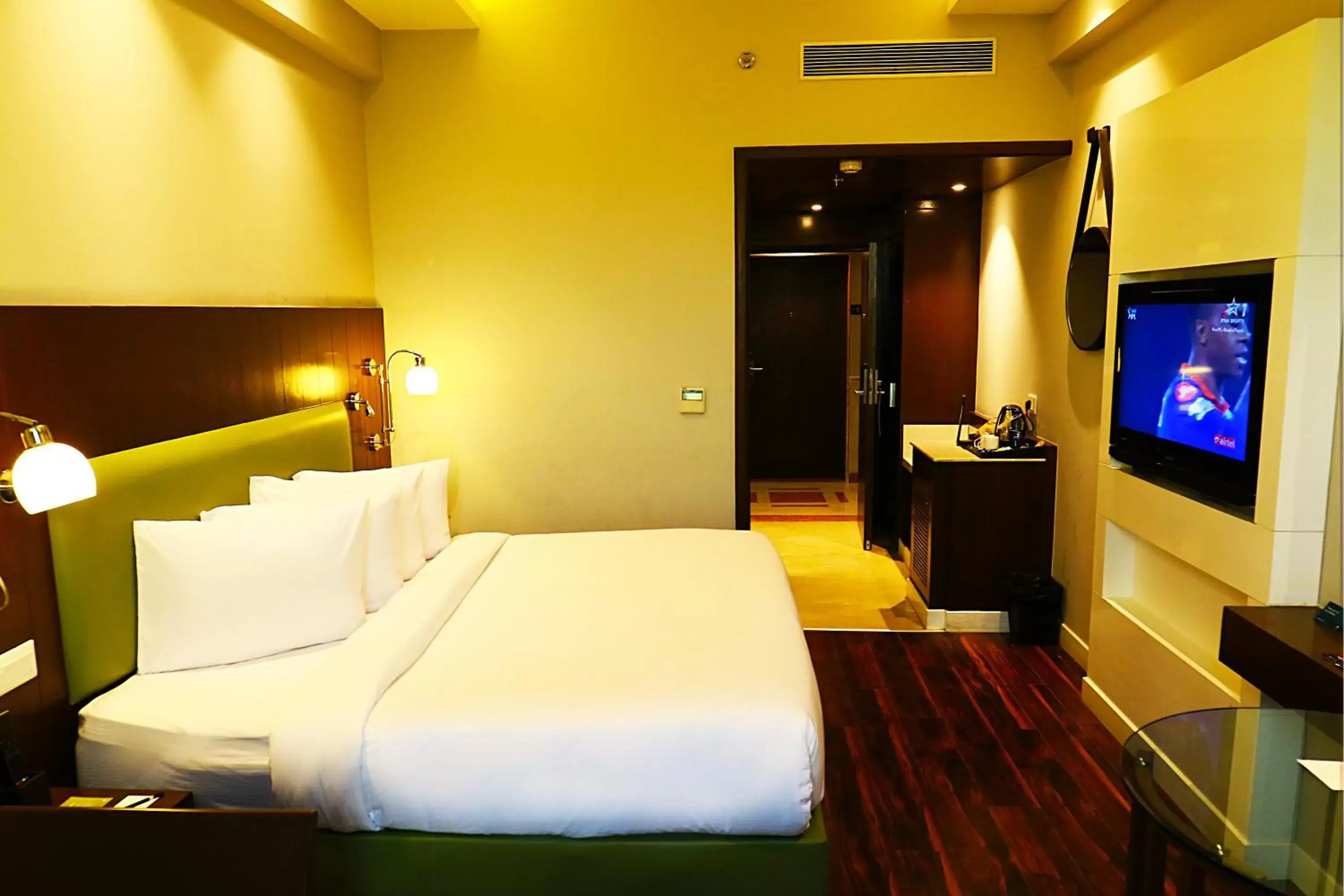 Bed in Country Inn & Suites By Radisson Jammu