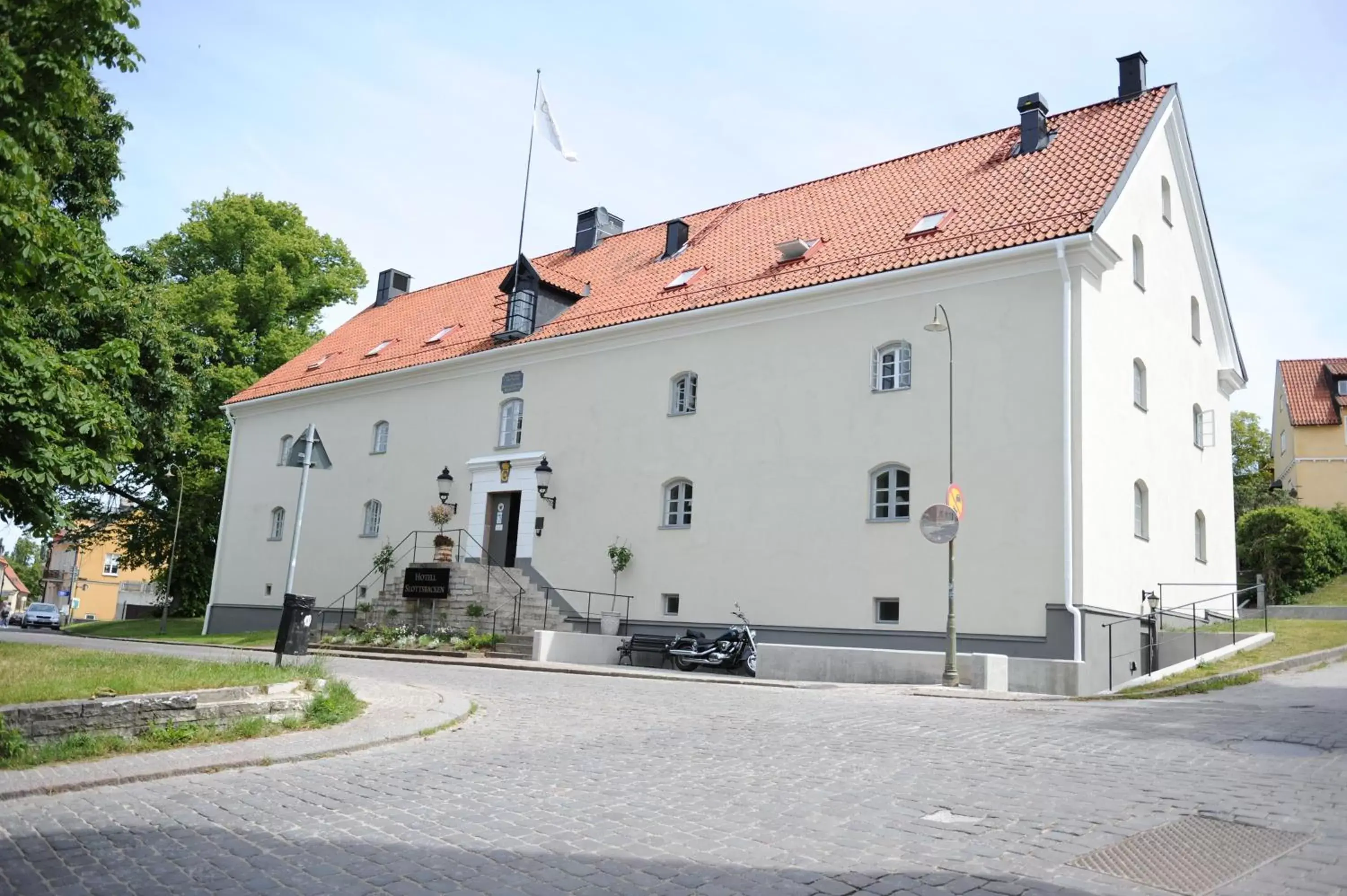 Facade/entrance, Property Building in Hotell Slottsbacken