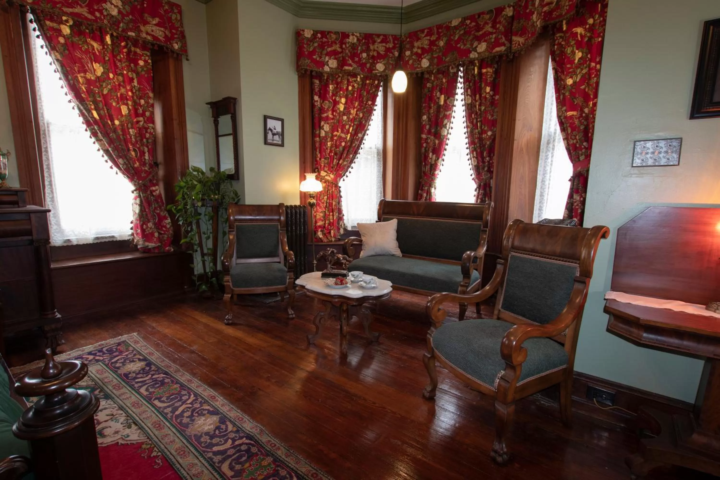 Seating Area in Gifford-Risley House Bed and Breakfast