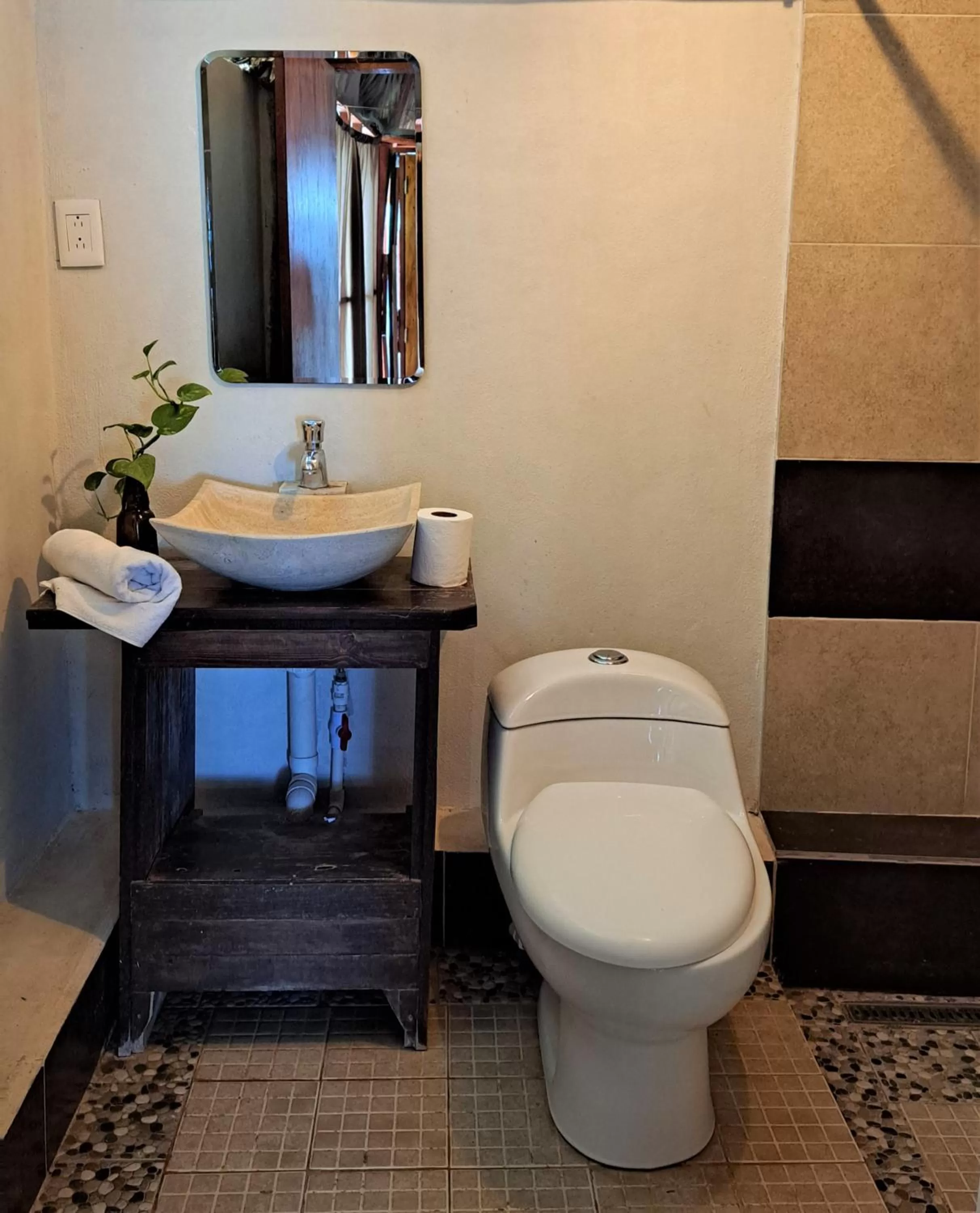 Bathroom in Cayuco Maya