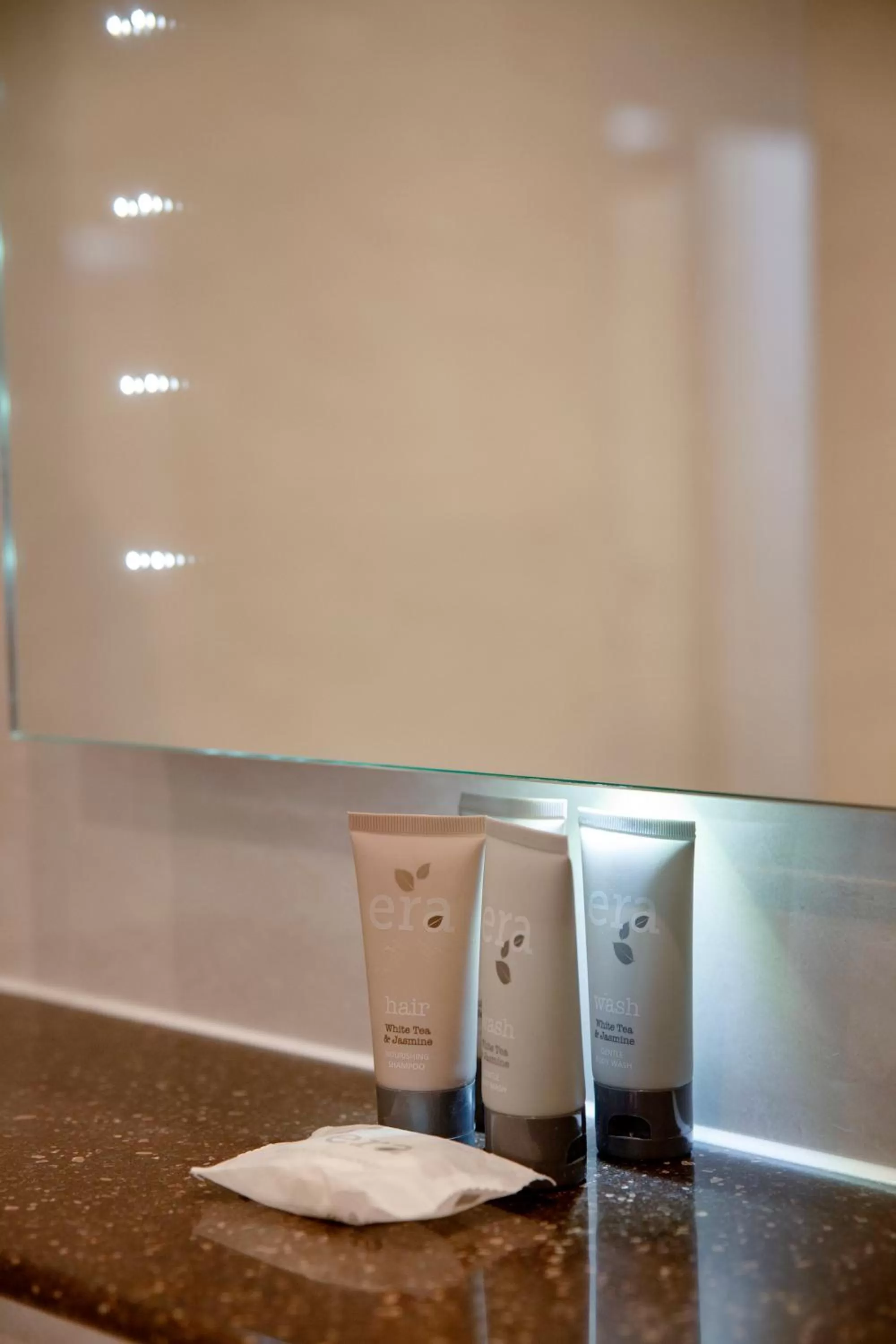 Bathroom in Three Salmons Hotel